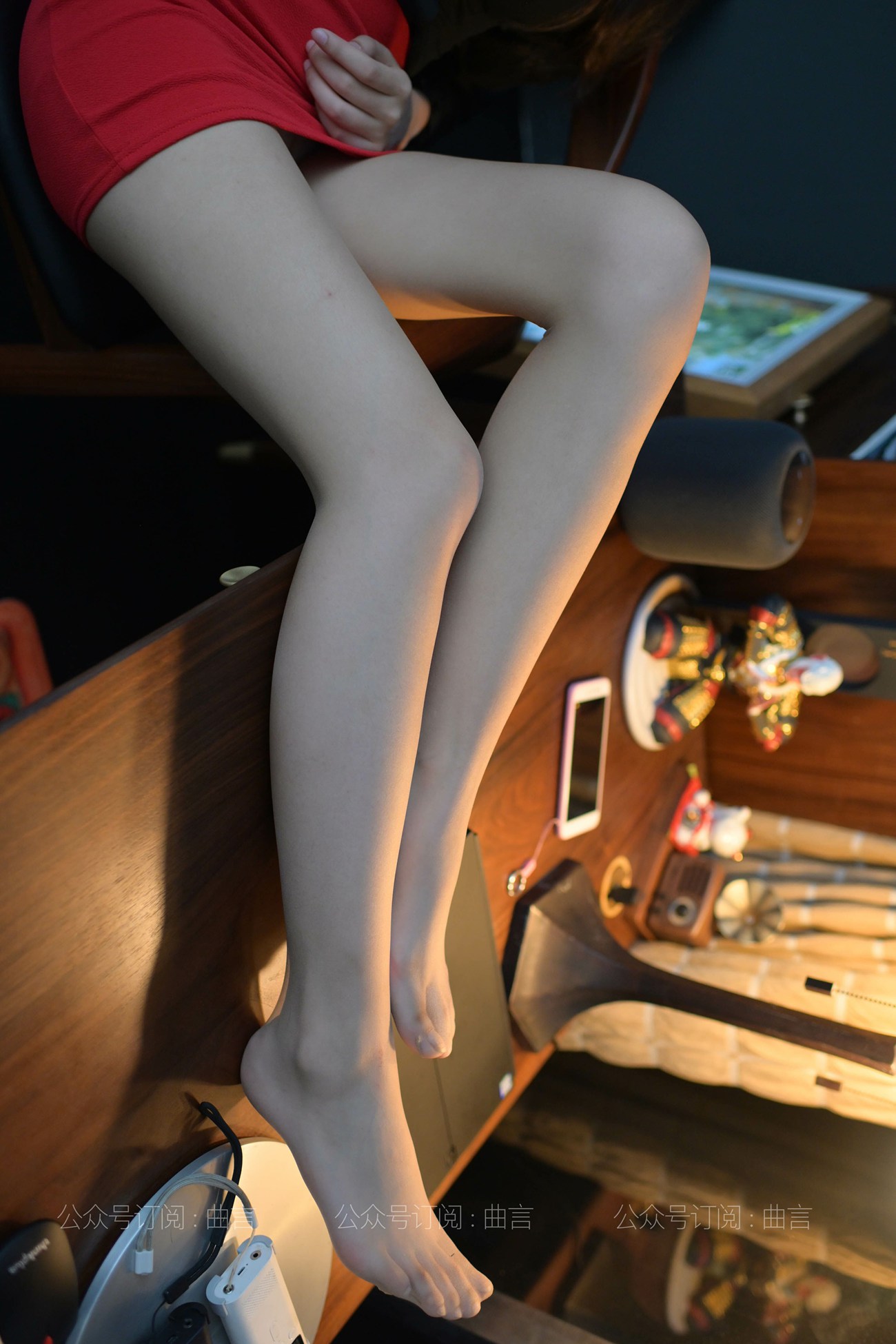 图片[46]-[IESS异思趣向] 耽丝 210401 肉肉的性感红裙 [85P] – 速更版-美库