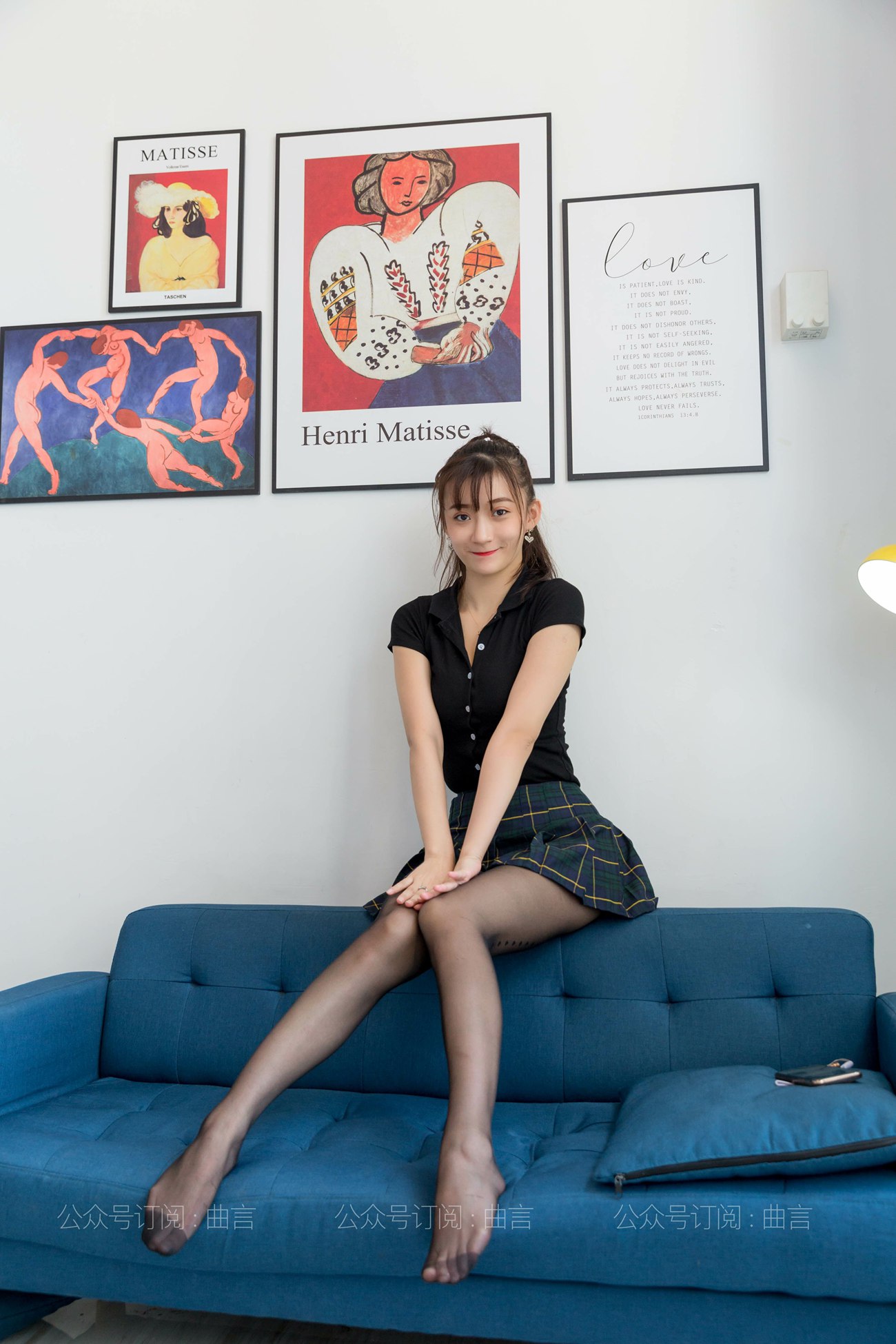 图片[77]-[IESS异思趣向] 耽丝 210402 蓝色沙发上的秋秋 [88P] – 速更版-美库