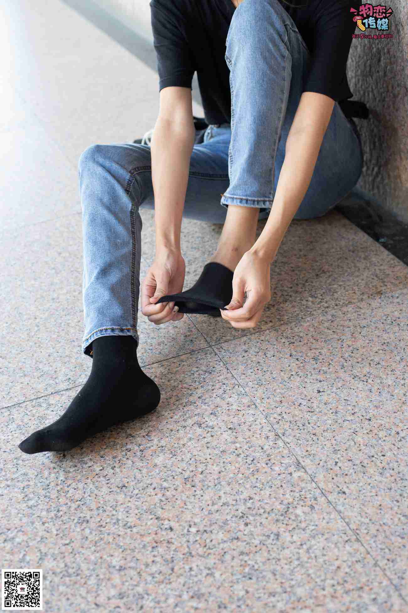 图片[10]-物恋传媒 No.047 丸子头的大眼妹,黑体恤搭配经典牛仔裤 [105P] – 速更版-美库