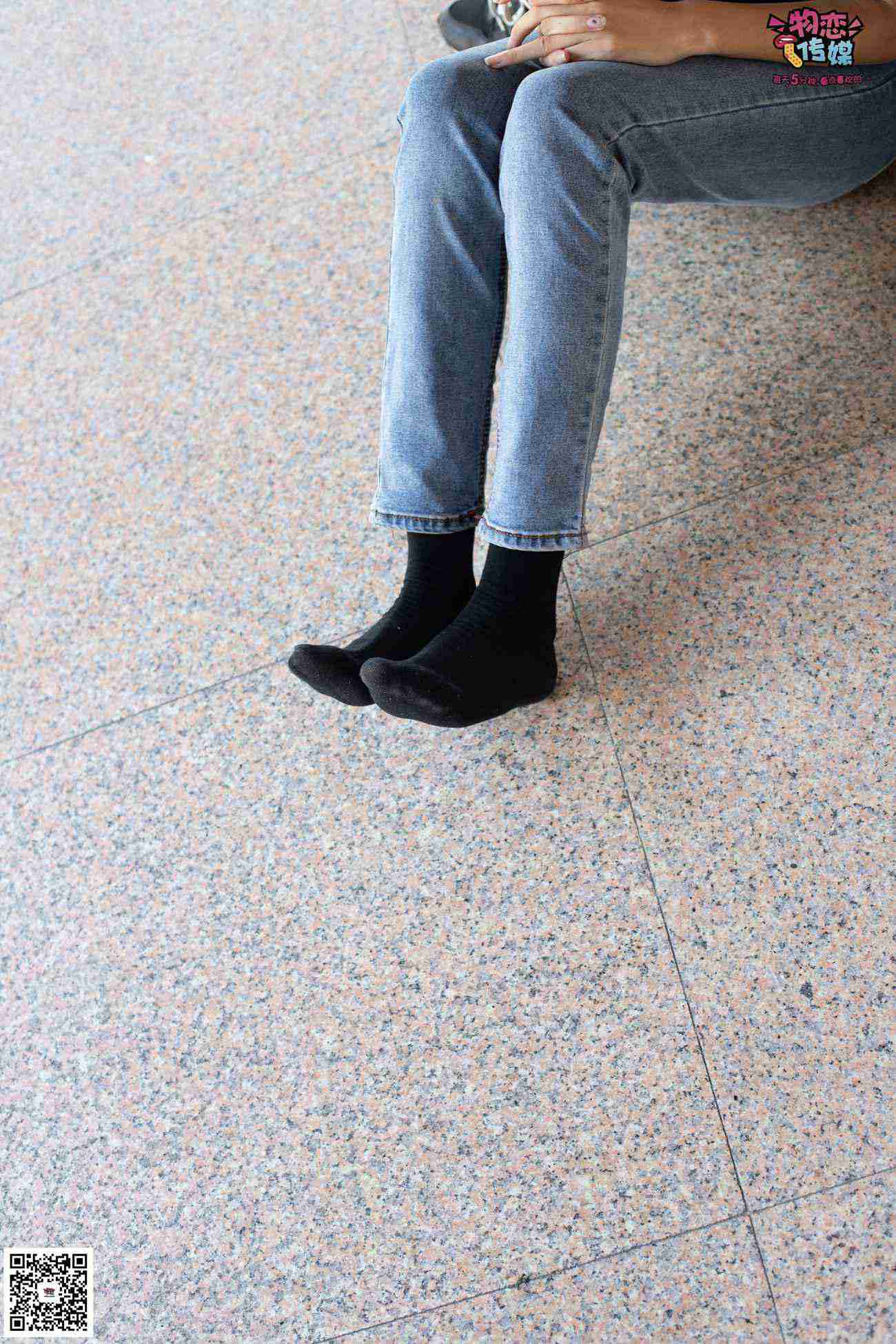 图片[11]-物恋传媒 No.047 丸子头的大眼妹,黑体恤搭配经典牛仔裤 [105P] – 速更版-美库