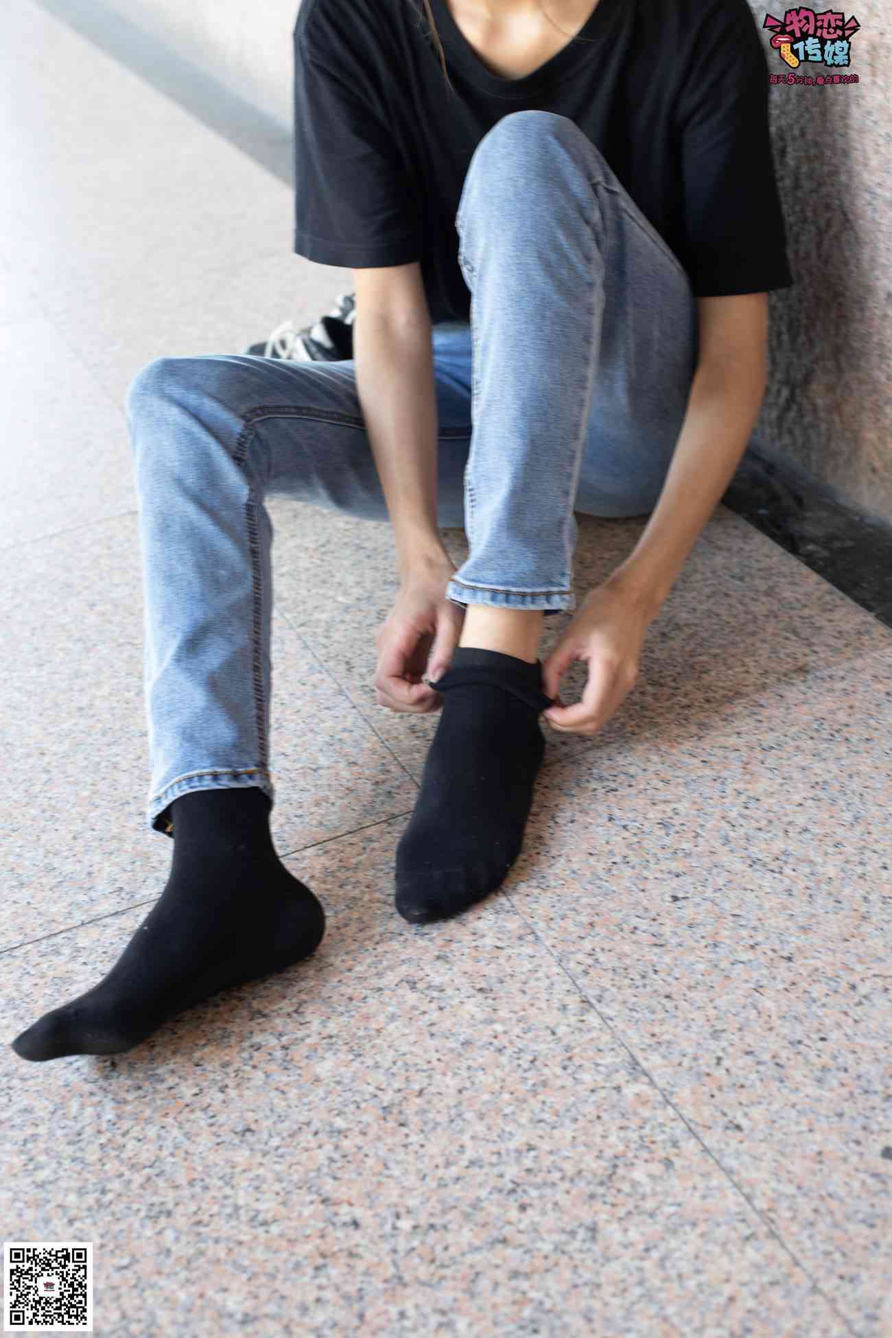 图片[13]-物恋传媒 No.047 丸子头的大眼妹,黑体恤搭配经典牛仔裤 [105P] – 速更版-美库