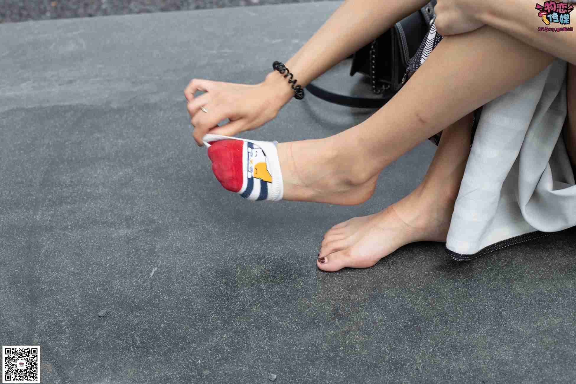 图片[10]-物恋传媒 No.048 潮不潮,先看脚,潮妹驾驭袜子鞋,街拍也要不服输~可爱小棉袜 [149P] – 速更版-美库