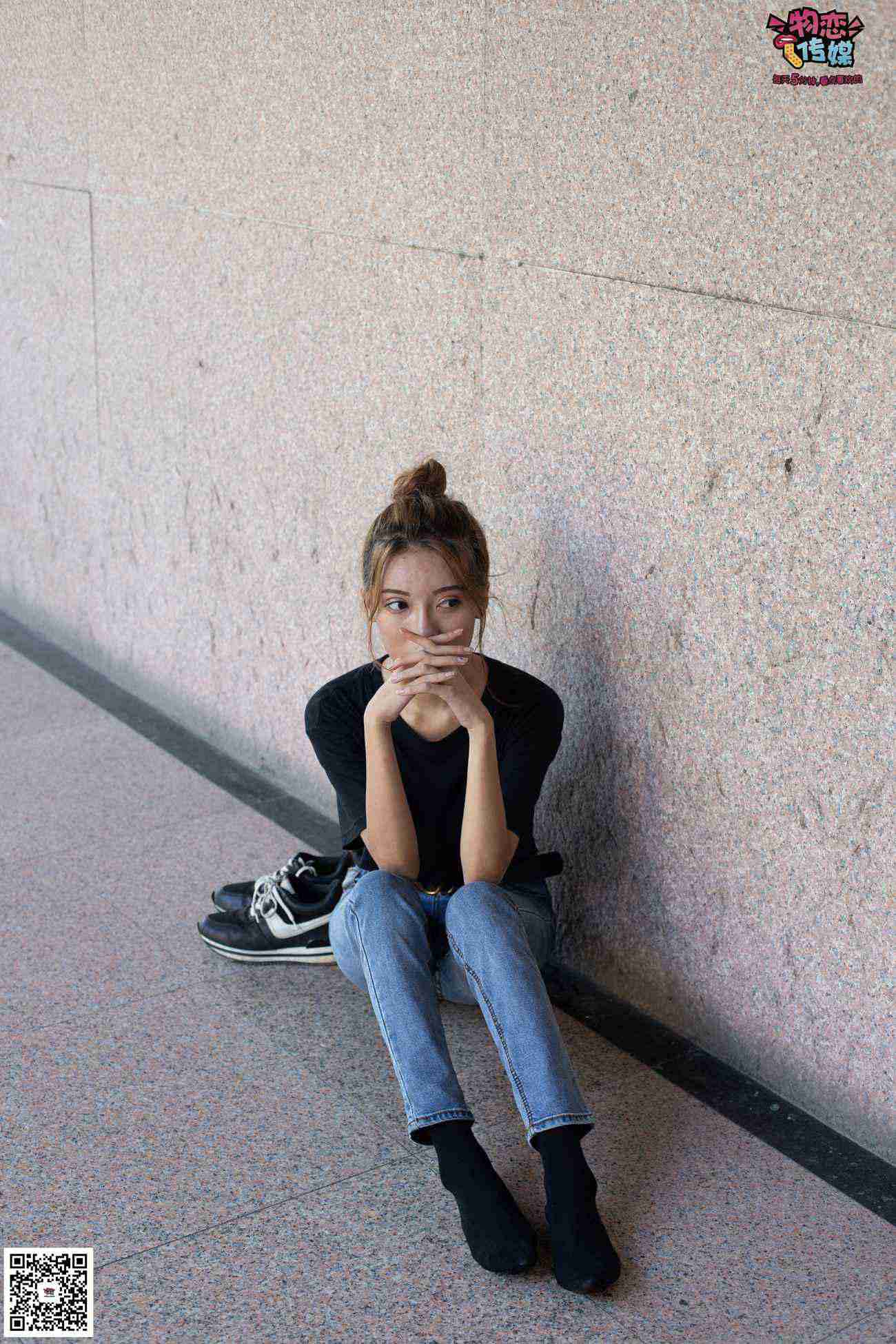 图片[27]-物恋传媒 No.047 丸子头的大眼妹,黑体恤搭配经典牛仔裤 [105P] – 速更版-美库
