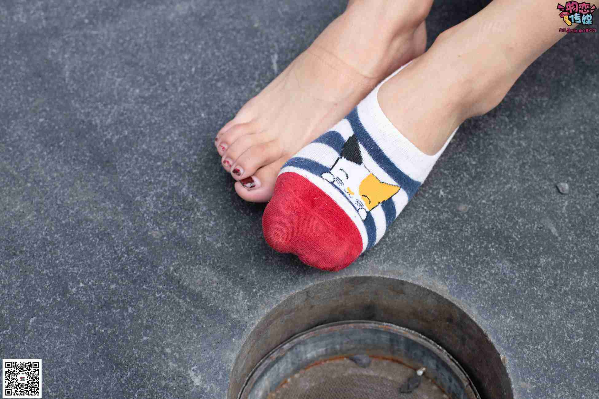 图片[18]-物恋传媒 No.048 潮不潮,先看脚,潮妹驾驭袜子鞋,街拍也要不服输~可爱小棉袜 [149P] – 速更版-美库