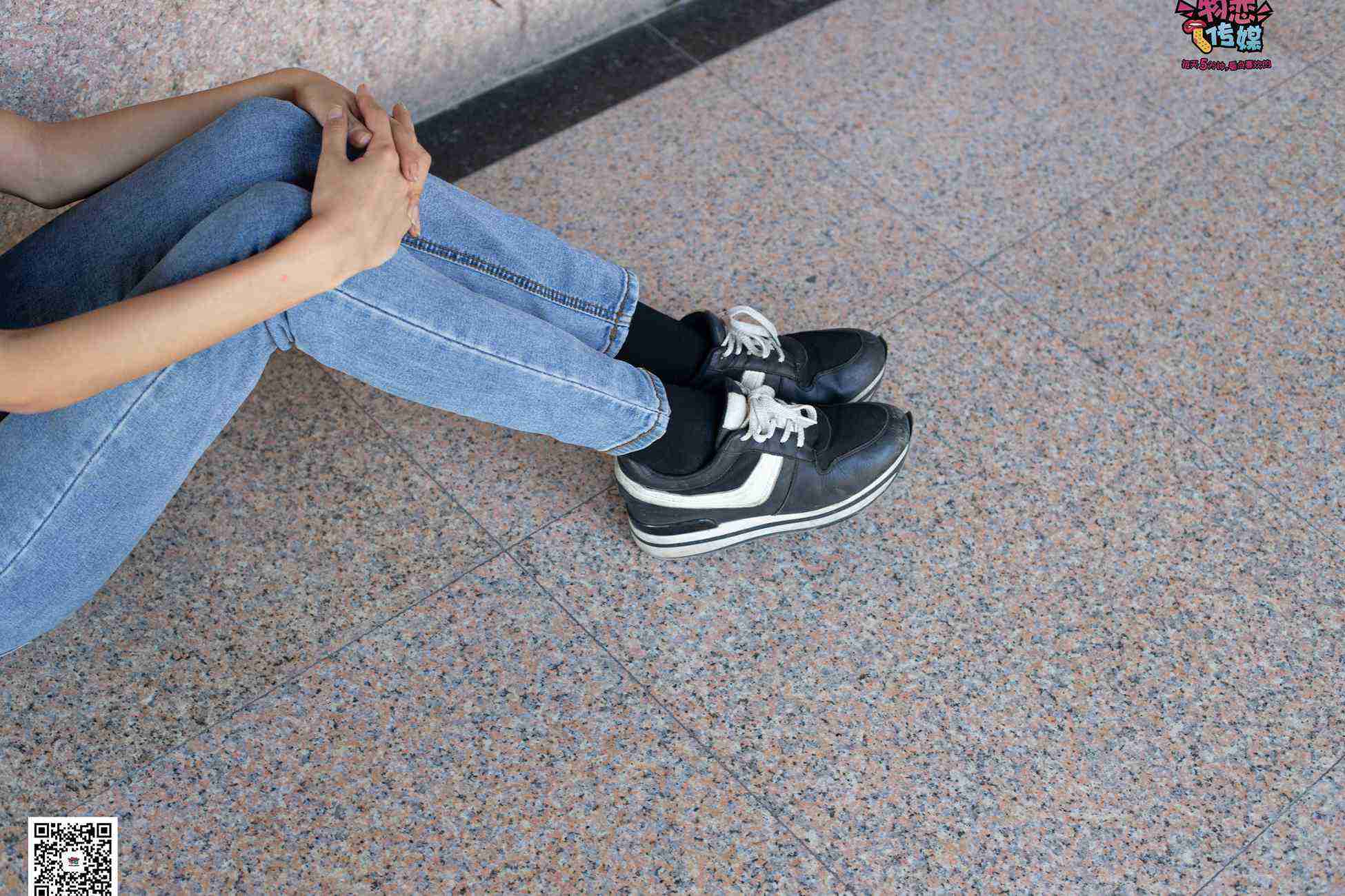 图片[53]-物恋传媒 No.047 丸子头的大眼妹,黑体恤搭配经典牛仔裤 [105P] – 速更版-美库