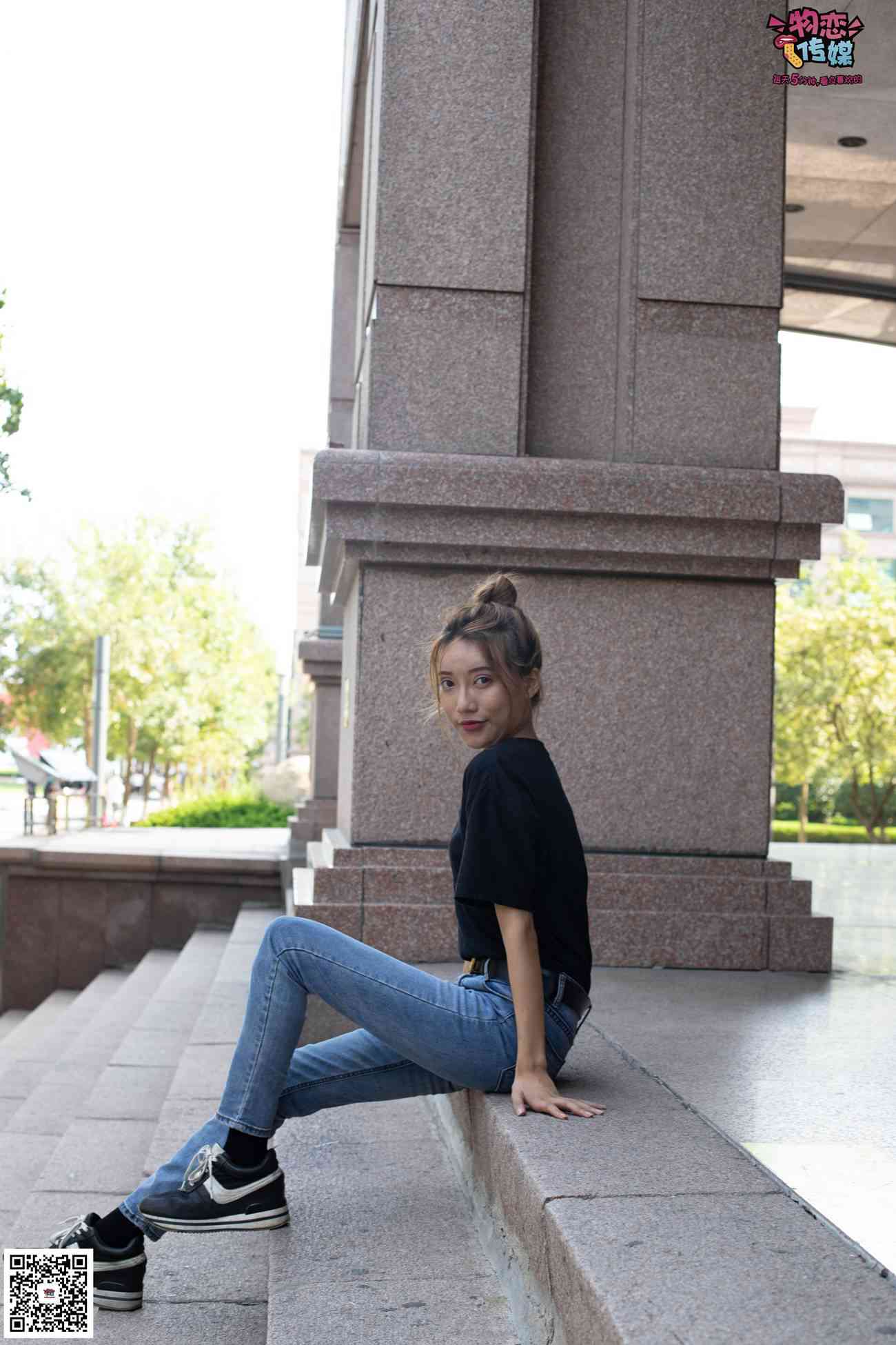 图片[63]-物恋传媒 No.047 丸子头的大眼妹,黑体恤搭配经典牛仔裤 [105P] – 速更版-美库