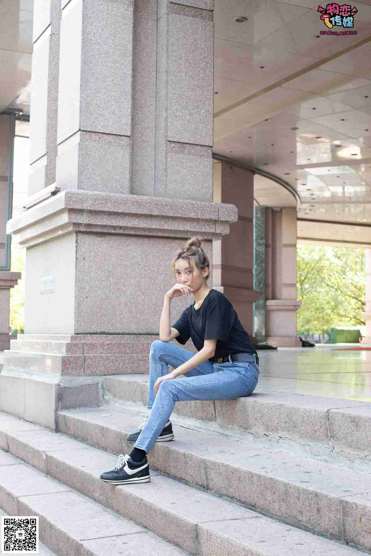 图片[65]-物恋传媒 No.047 丸子头的大眼妹,黑体恤搭配经典牛仔裤 [105P] – 速更版-美库