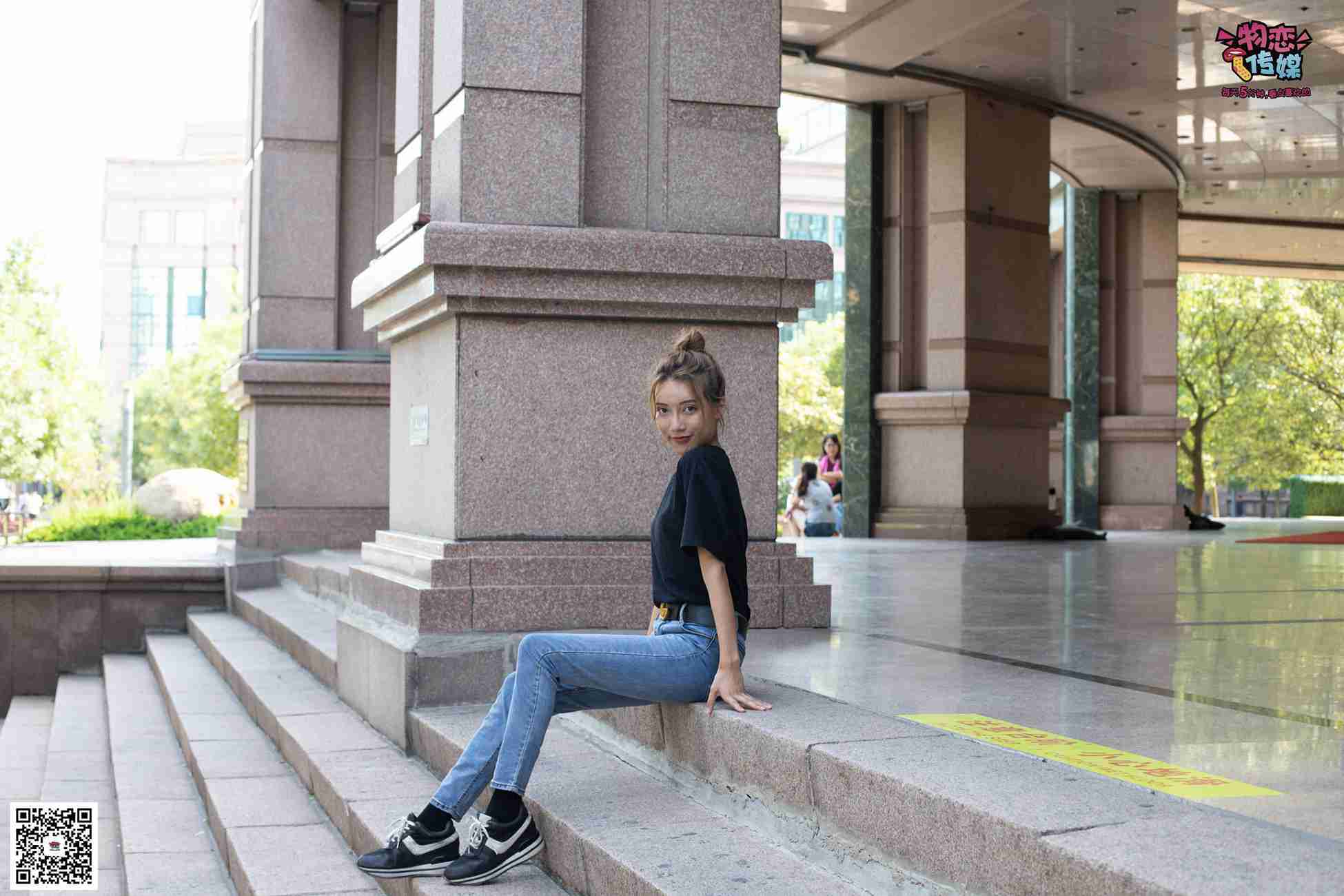 图片[66]-物恋传媒 No.047 丸子头的大眼妹,黑体恤搭配经典牛仔裤 [105P] – 速更版-美库