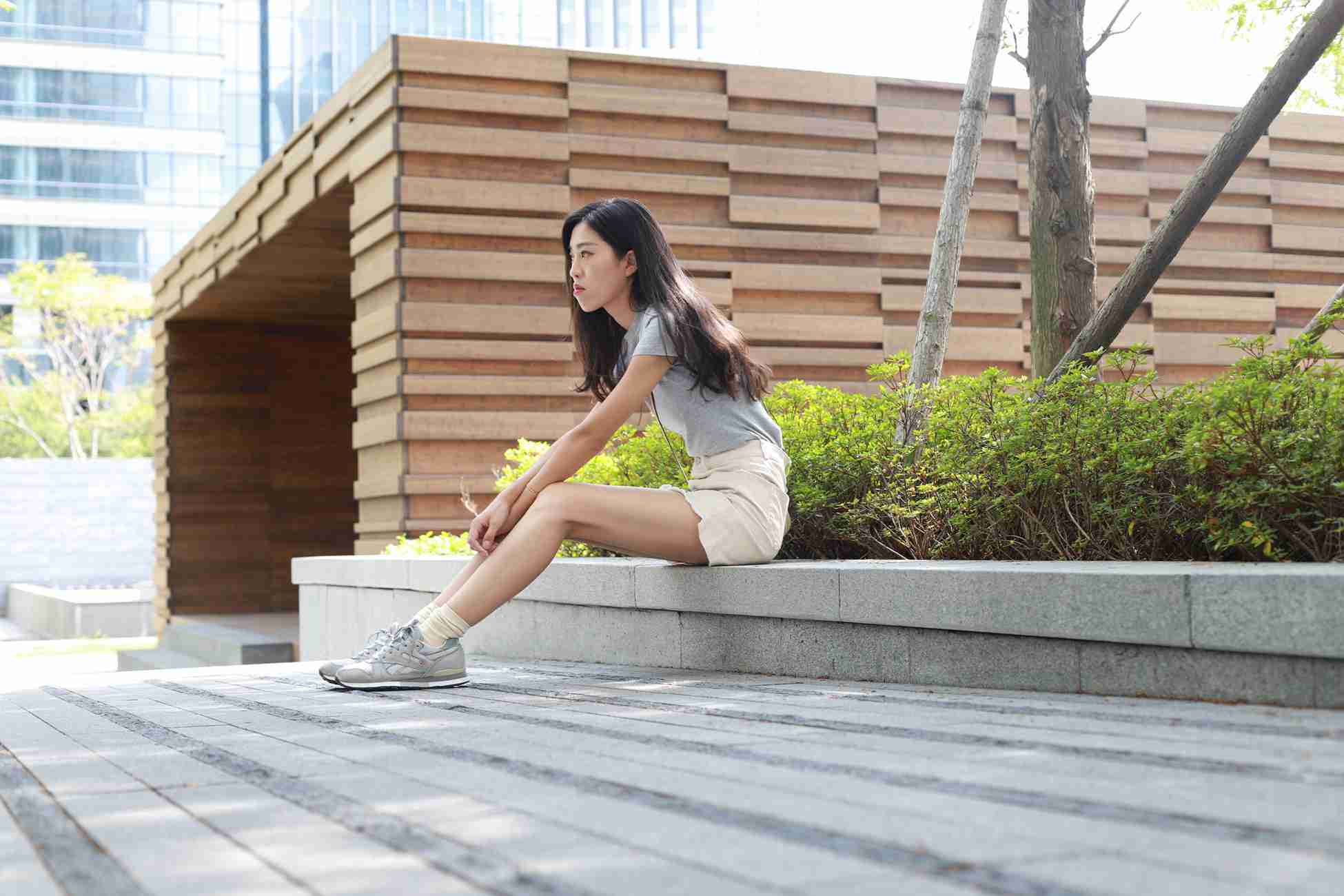 图片[43]-勿恋传媒 No.050 待我长发及腰,只为你的微笑,灰色NB配浅黄棉袜 [145P] – 速更版-美库