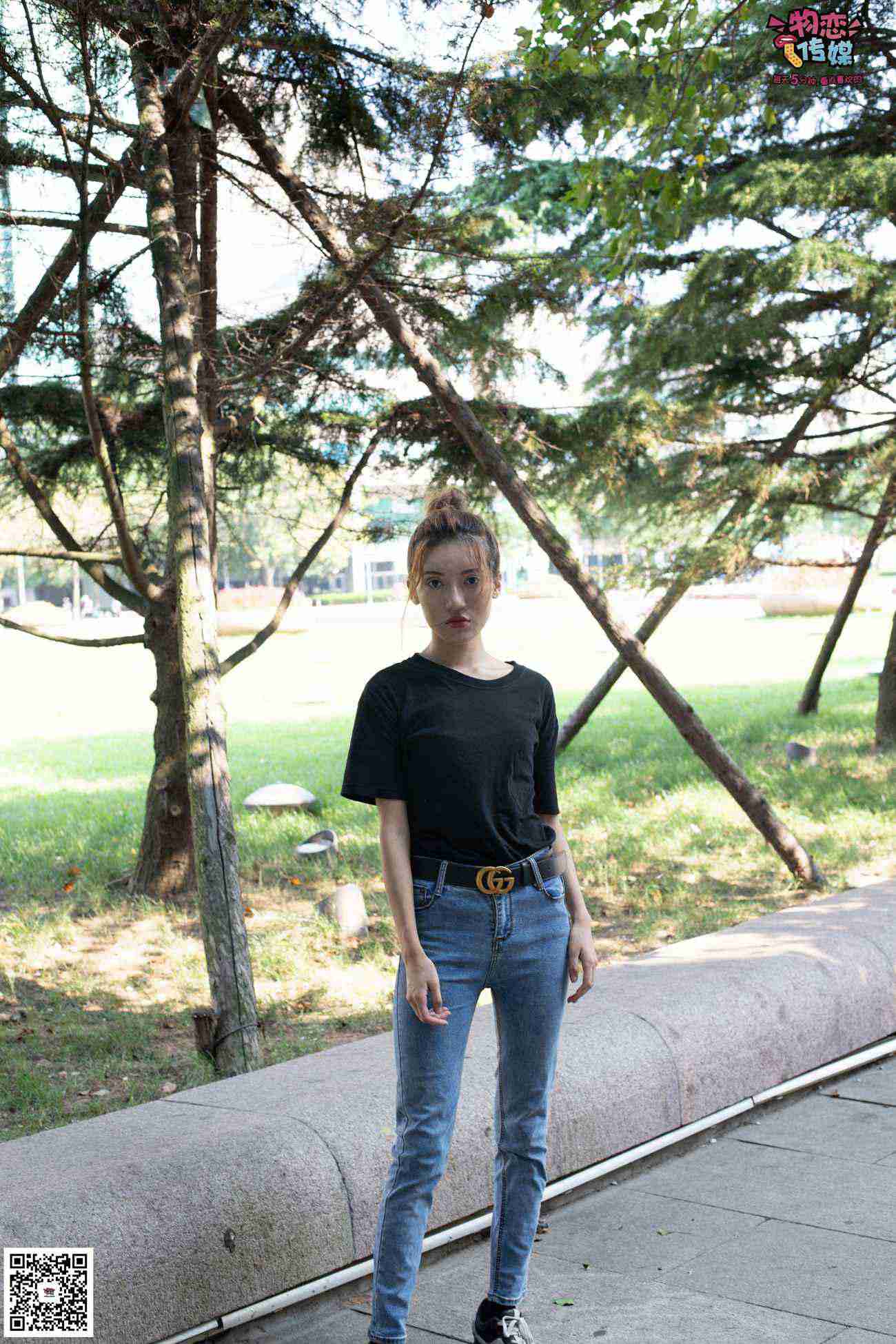 图片[92]-物恋传媒 No.047 丸子头的大眼妹,黑体恤搭配经典牛仔裤 [105P] – 速更版-美库