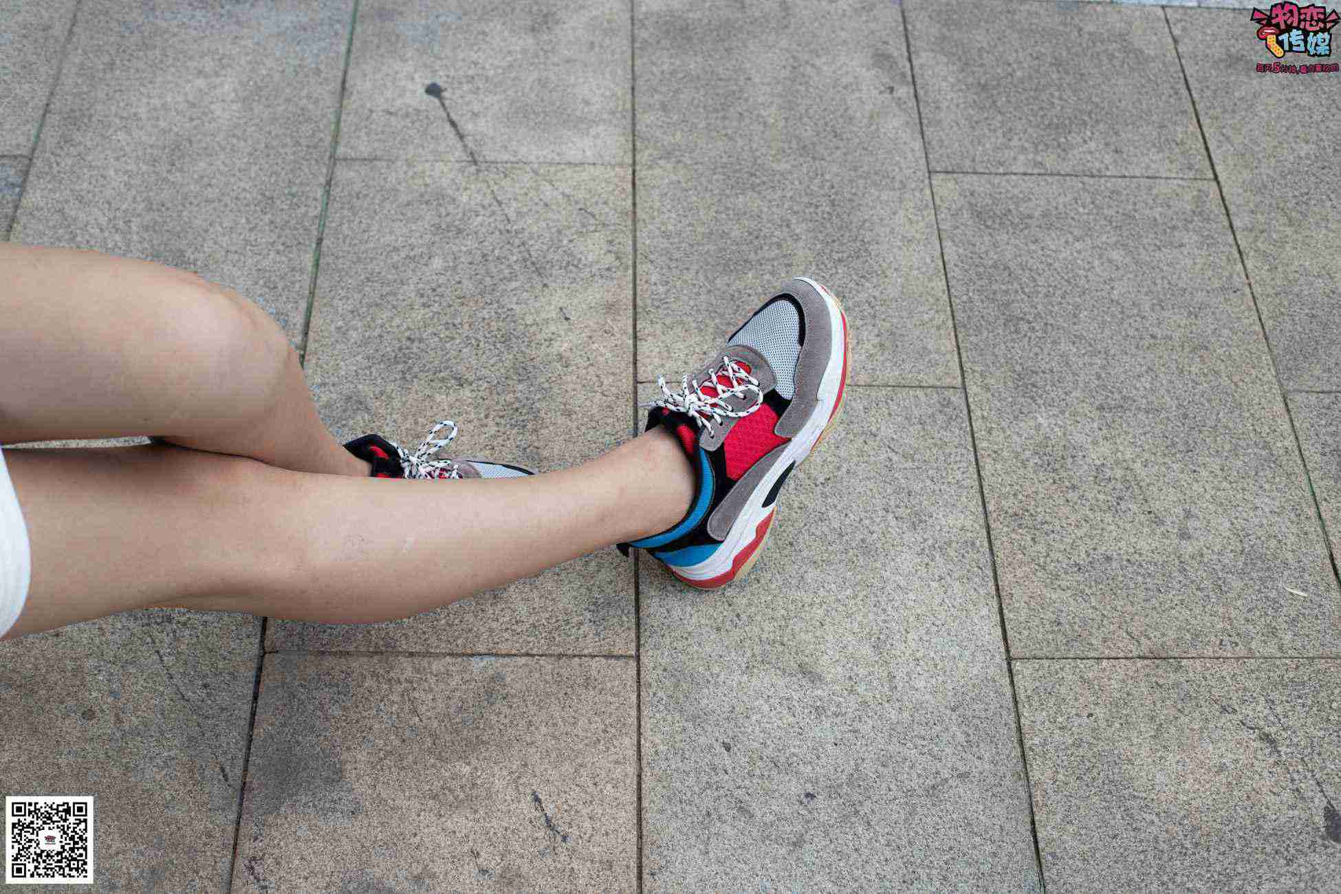 图片[67]-物恋传媒 No.049 露肩连衣裙搭配撞色老爹鞋，搭配粉色短棉袜 [126P] – 速更版-美库