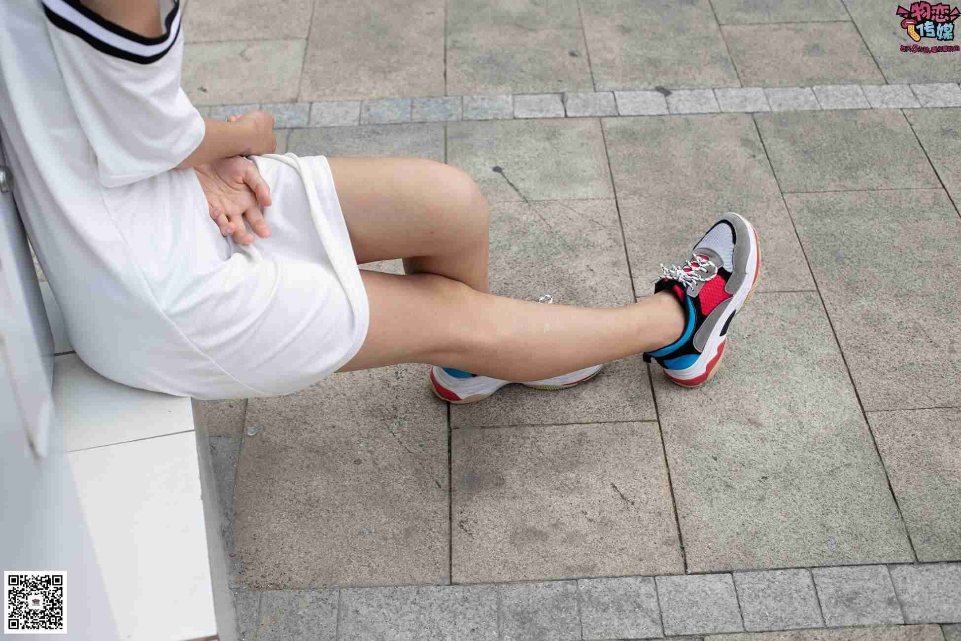 图片[68]-物恋传媒 No.049 露肩连衣裙搭配撞色老爹鞋，搭配粉色短棉袜 [126P] – 速更版-美库