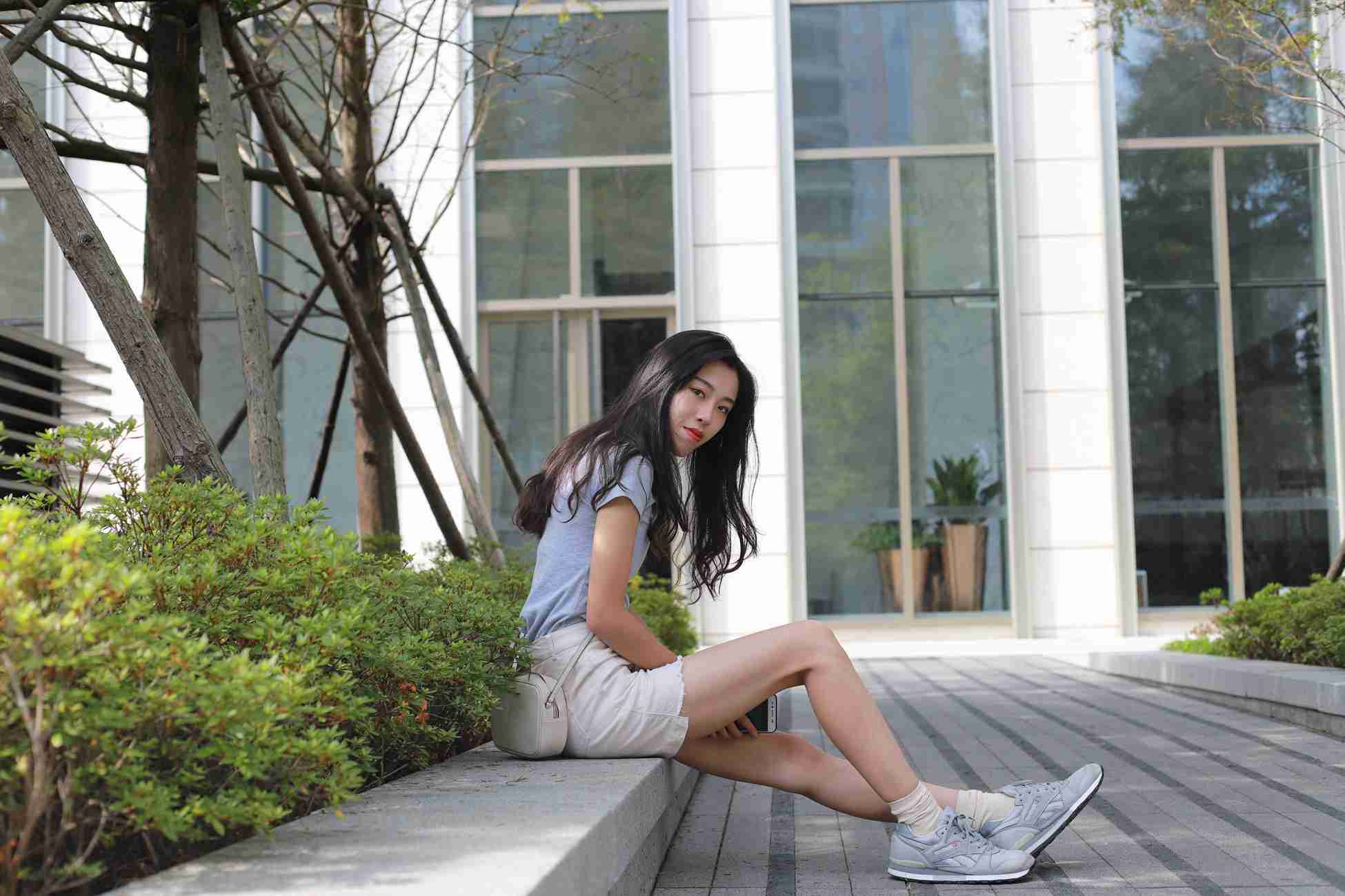 图片[55]-勿恋传媒 No.050 待我长发及腰,只为你的微笑,灰色NB配浅黄棉袜 [145P] – 速更版-美库