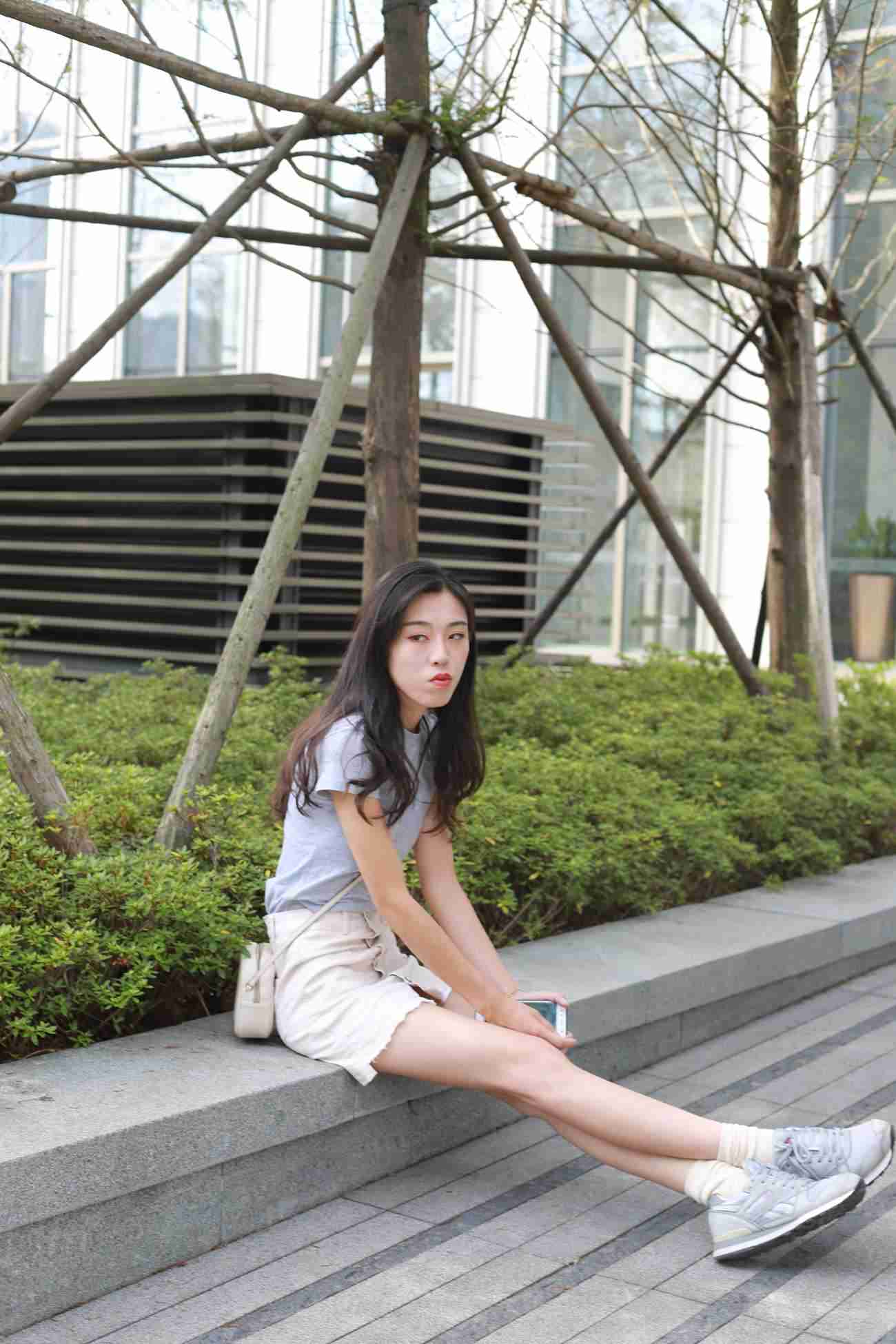 图片[57]-勿恋传媒 No.050 待我长发及腰,只为你的微笑,灰色NB配浅黄棉袜 [145P] – 速更版-美库