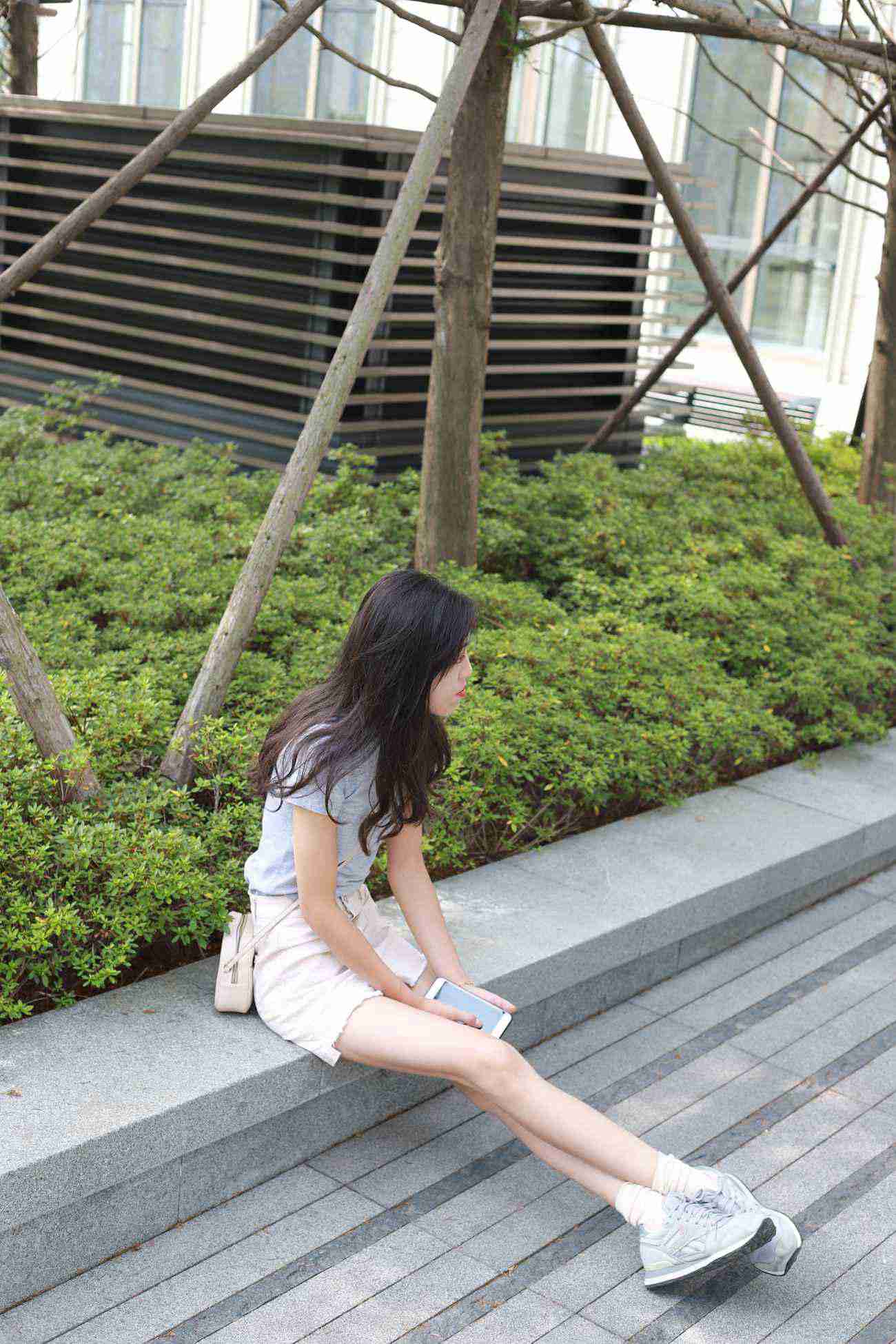 图片[58]-勿恋传媒 No.050 待我长发及腰,只为你的微笑,灰色NB配浅黄棉袜 [145P] – 速更版-美库