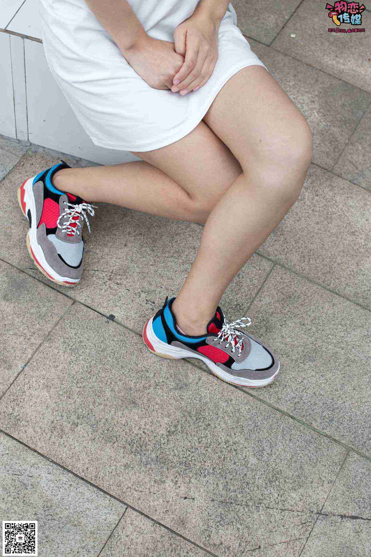 图片[76]-物恋传媒 No.049 露肩连衣裙搭配撞色老爹鞋，搭配粉色短棉袜 [126P] – 速更版-美库