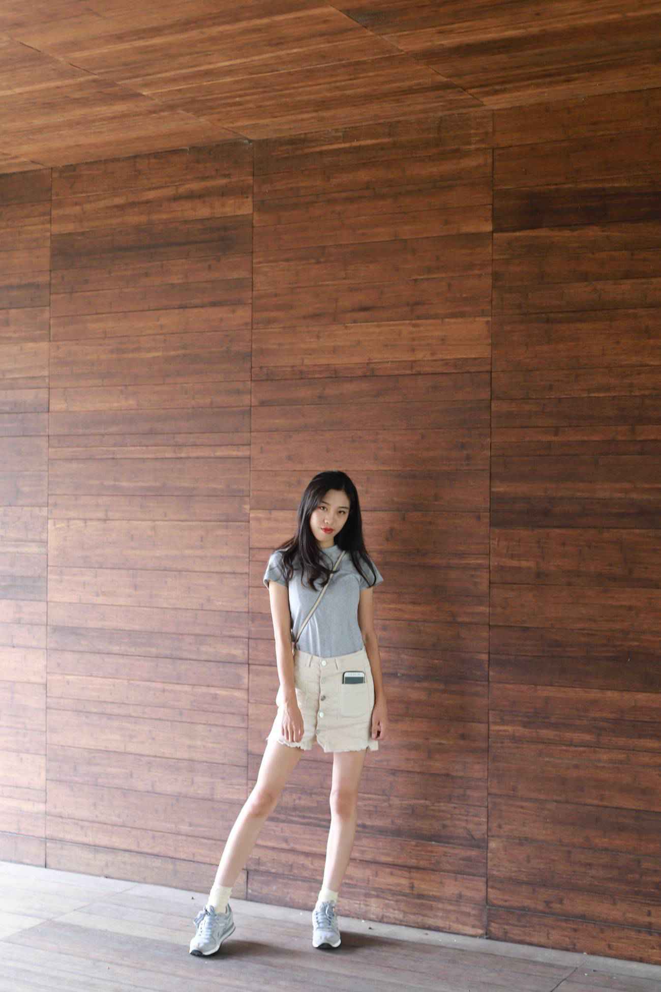 图片[59]-勿恋传媒 No.050 待我长发及腰,只为你的微笑,灰色NB配浅黄棉袜 [145P] – 速更版-美库