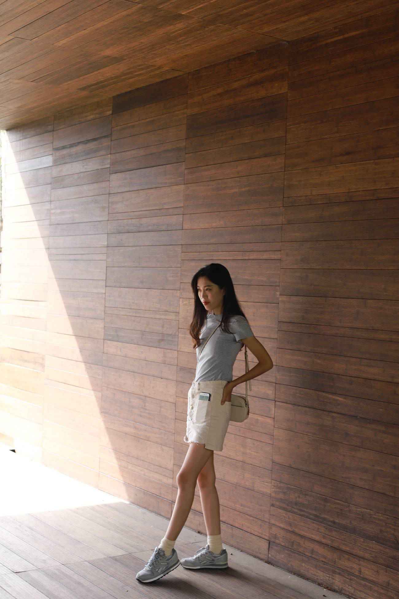 图片[63]-勿恋传媒 No.050 待我长发及腰,只为你的微笑,灰色NB配浅黄棉袜 [145P] – 速更版-美库