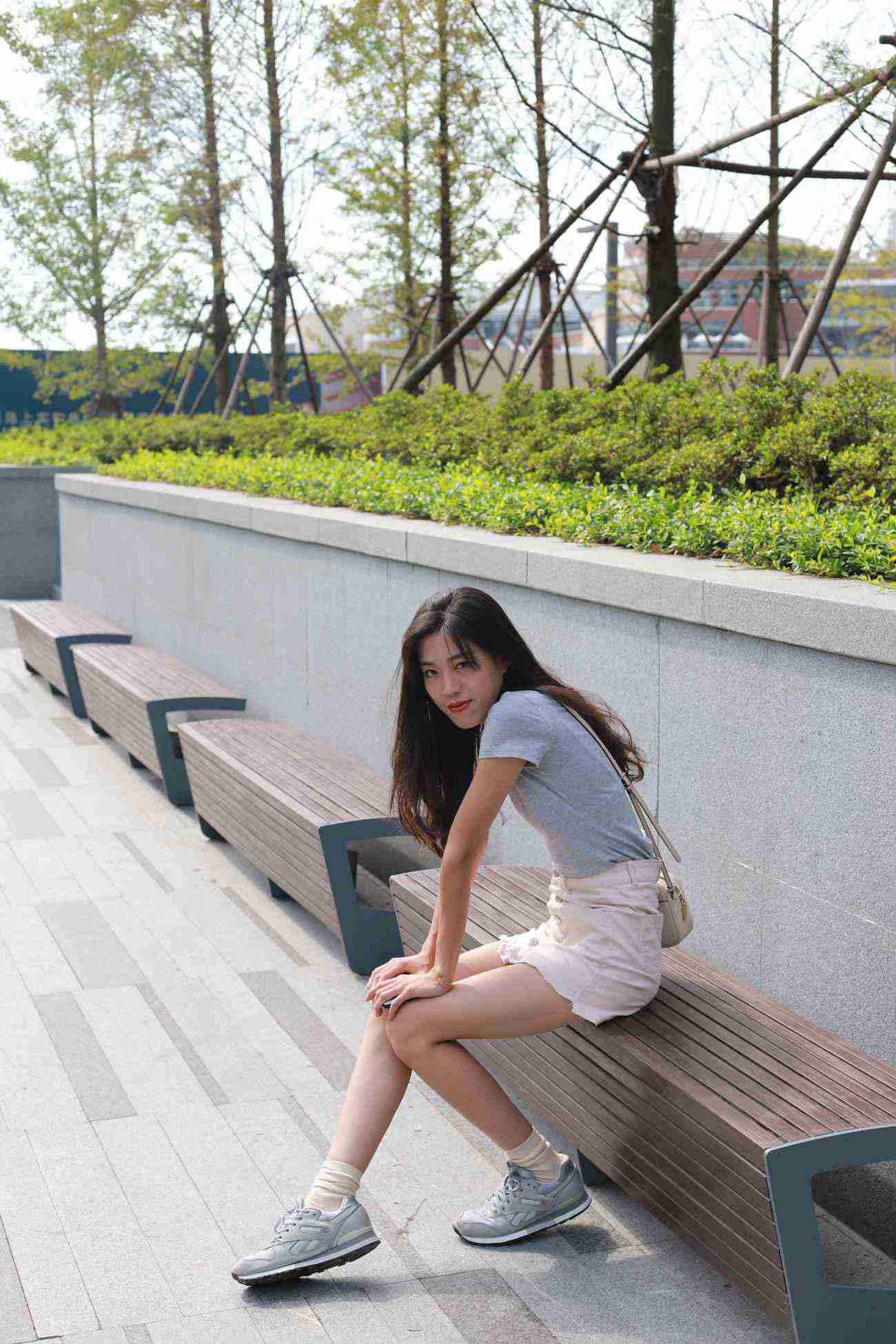 图片[65]-勿恋传媒 No.050 待我长发及腰,只为你的微笑,灰色NB配浅黄棉袜 [145P] – 速更版-美库