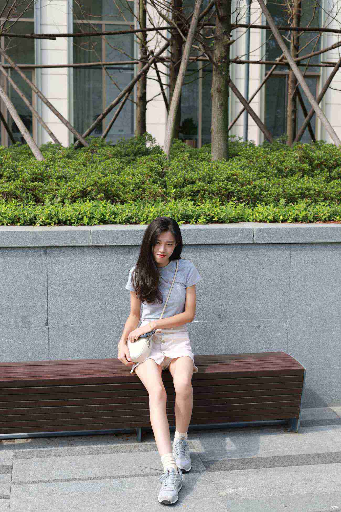 图片[68]-勿恋传媒 No.050 待我长发及腰,只为你的微笑,灰色NB配浅黄棉袜 [145P] – 速更版-美库