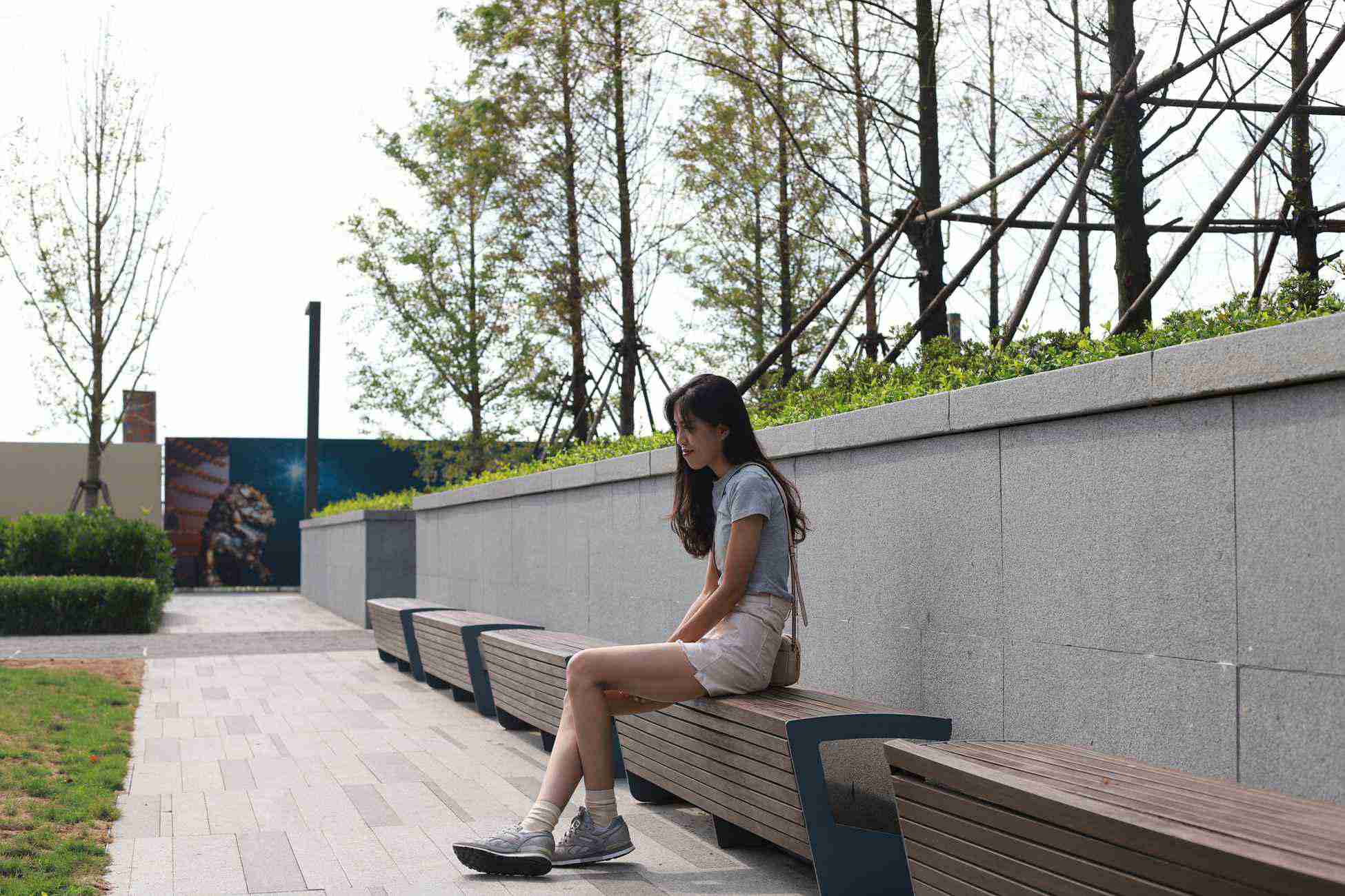 图片[70]-勿恋传媒 No.050 待我长发及腰,只为你的微笑,灰色NB配浅黄棉袜 [145P] – 速更版-美库