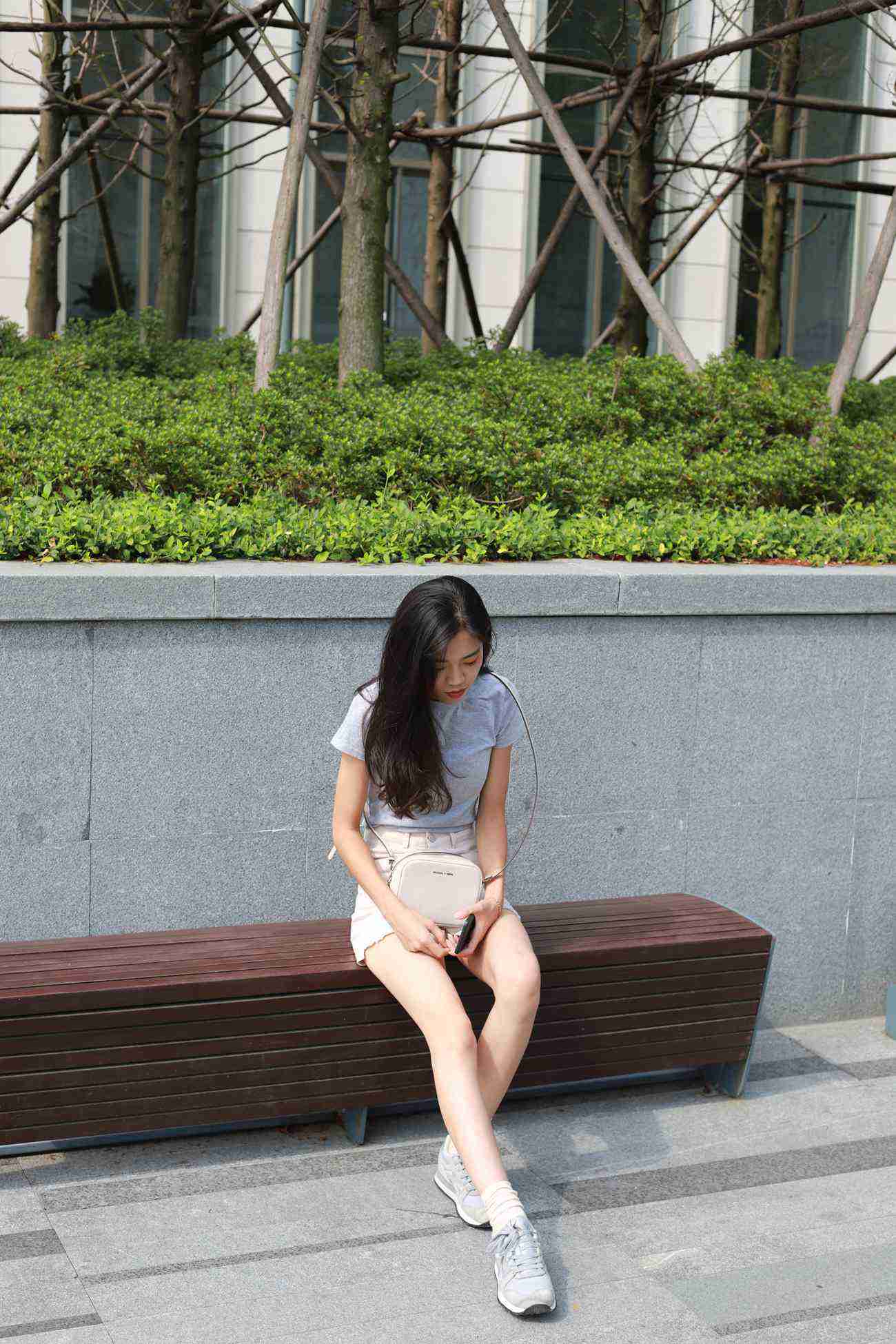 图片[73]-勿恋传媒 No.050 待我长发及腰,只为你的微笑,灰色NB配浅黄棉袜 [145P] – 速更版-美库