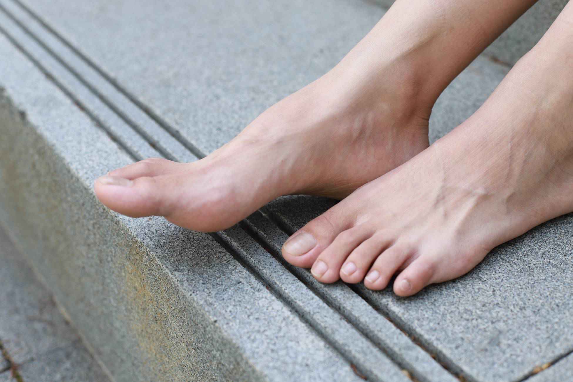 图片[87]-勿恋传媒 No.050 待我长发及腰,只为你的微笑,灰色NB配浅黄棉袜 [145P] – 速更版-美库