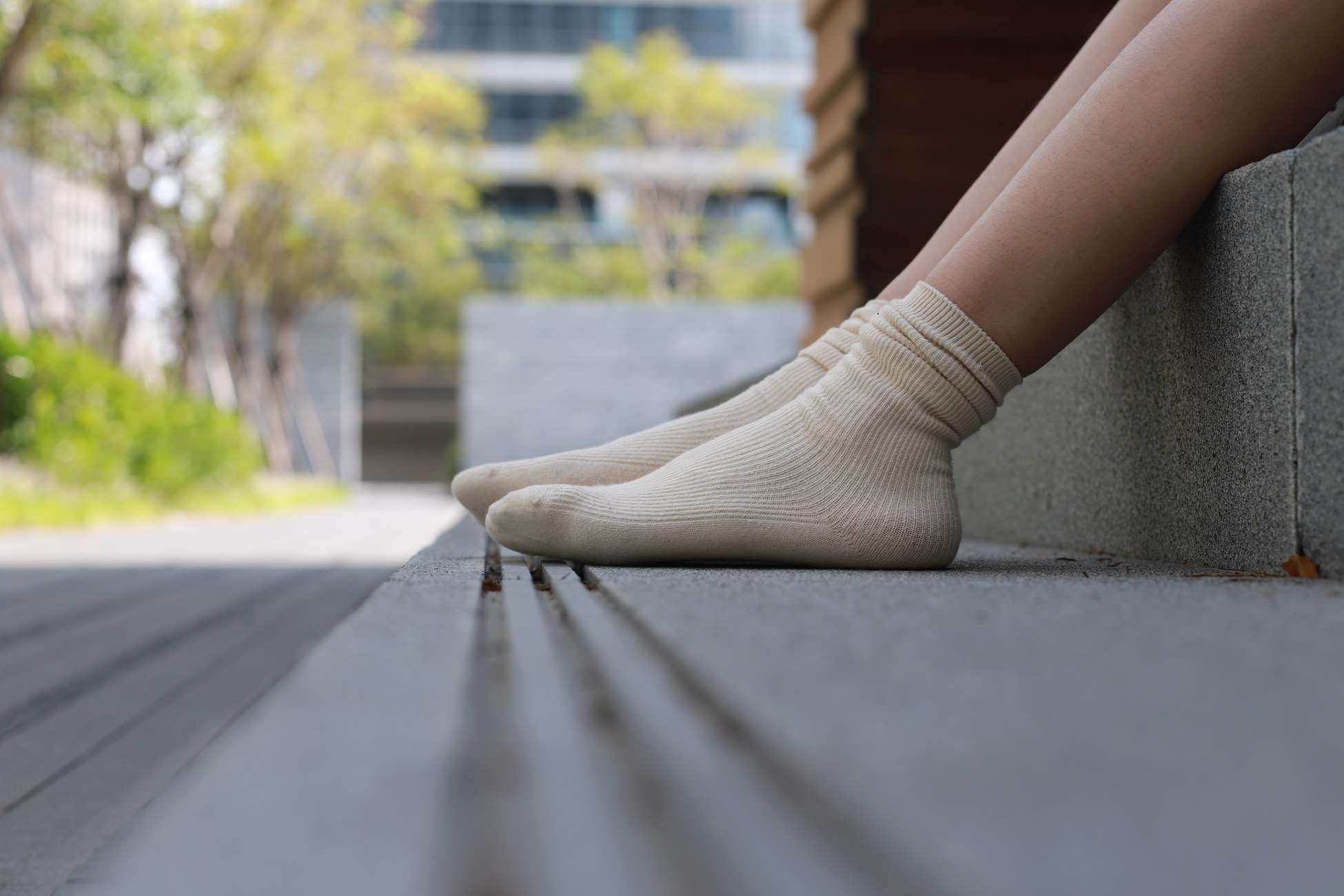 图片[138]-勿恋传媒 No.050 待我长发及腰,只为你的微笑,灰色NB配浅黄棉袜 [145P] – 速更版-美库