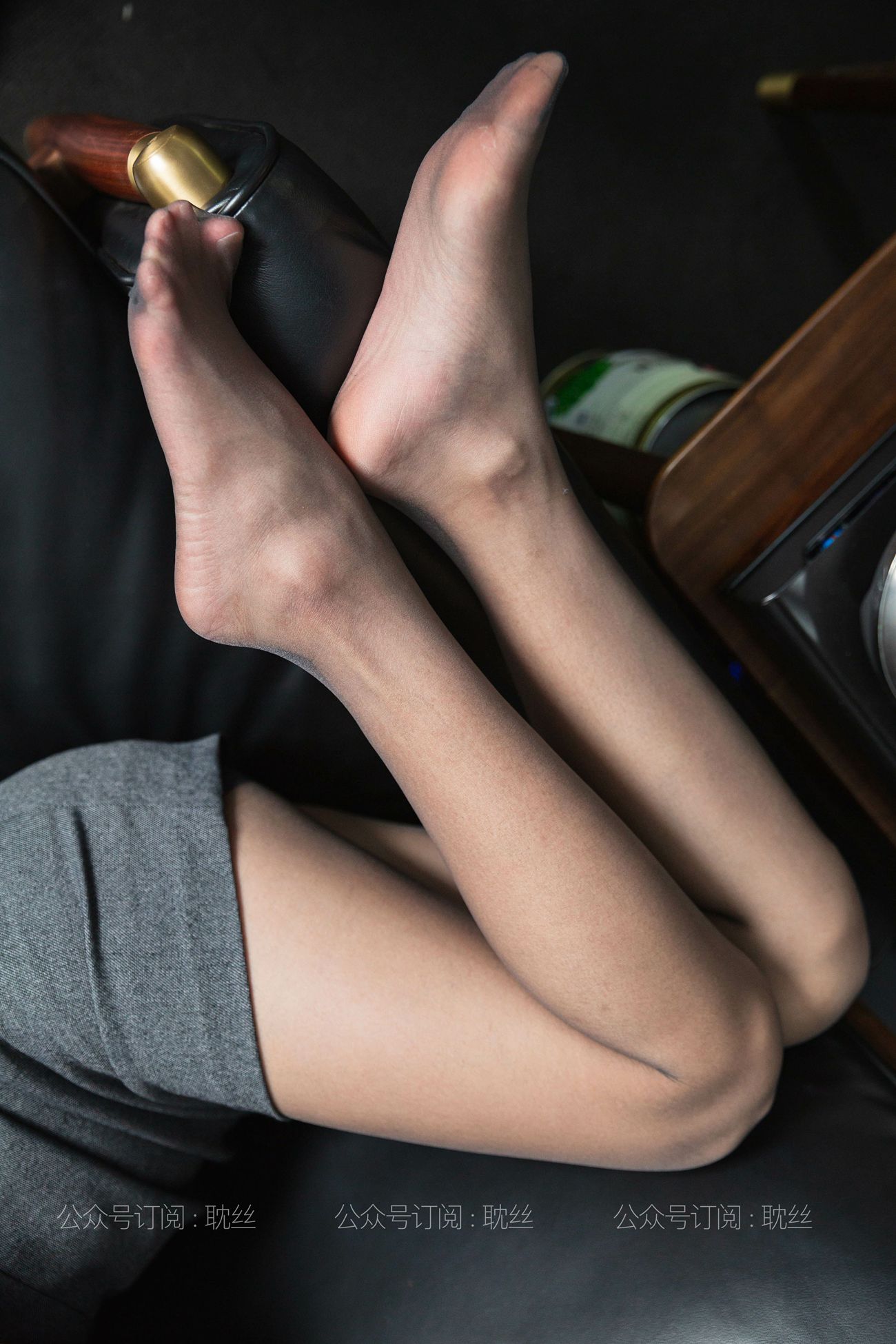 图片[43]-[IESS异思趣向] 耽丝 210407 黑色职业装的婉苹 [87P] – 速更版-美库