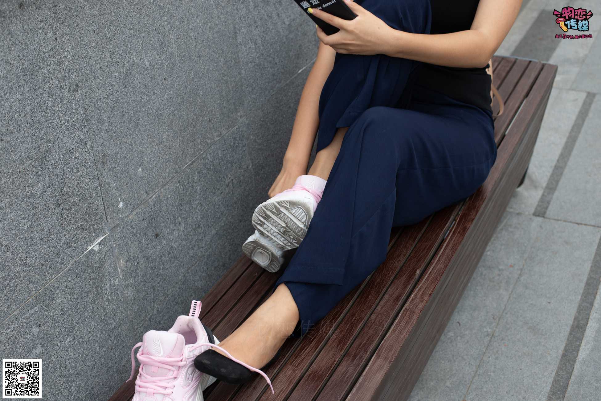 图片[46]-物恋传媒 No.053 些许肉感，很多性感~粉色小跑鞋配黑色船袜 [124P] – 速更版-美库