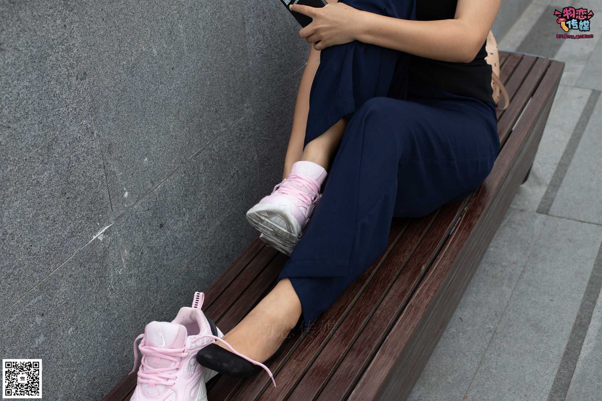 图片[48]-物恋传媒 No.053 些许肉感，很多性感~粉色小跑鞋配黑色船袜 [124P] – 速更版-美库