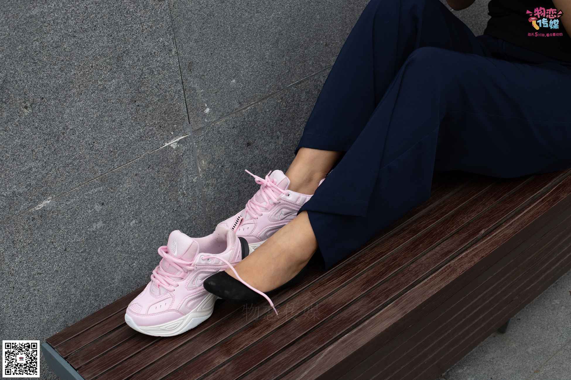 图片[50]-物恋传媒 No.053 些许肉感，很多性感~粉色小跑鞋配黑色船袜 [124P] – 速更版-美库