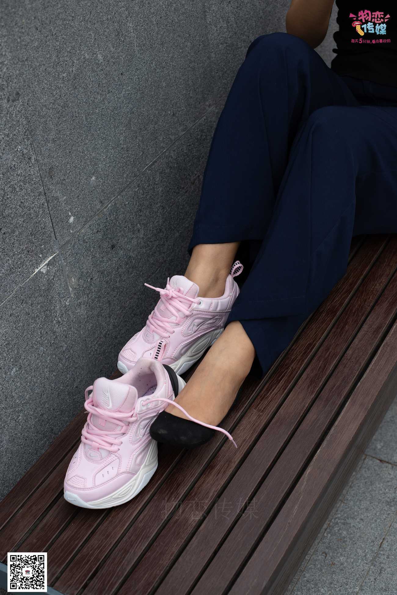 图片[51]-物恋传媒 No.053 些许肉感，很多性感~粉色小跑鞋配黑色船袜 [124P] – 速更版-美库