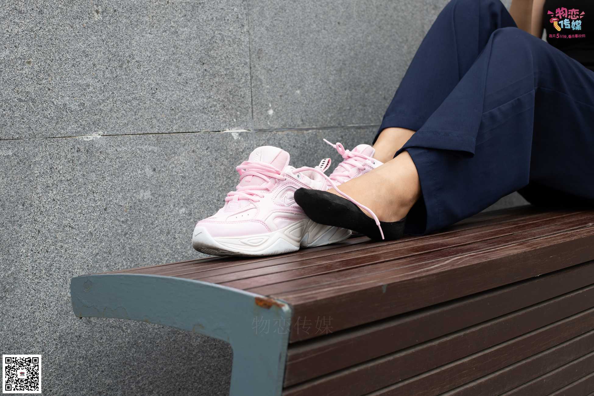 图片[53]-物恋传媒 No.053 些许肉感，很多性感~粉色小跑鞋配黑色船袜 [124P] – 速更版-美库