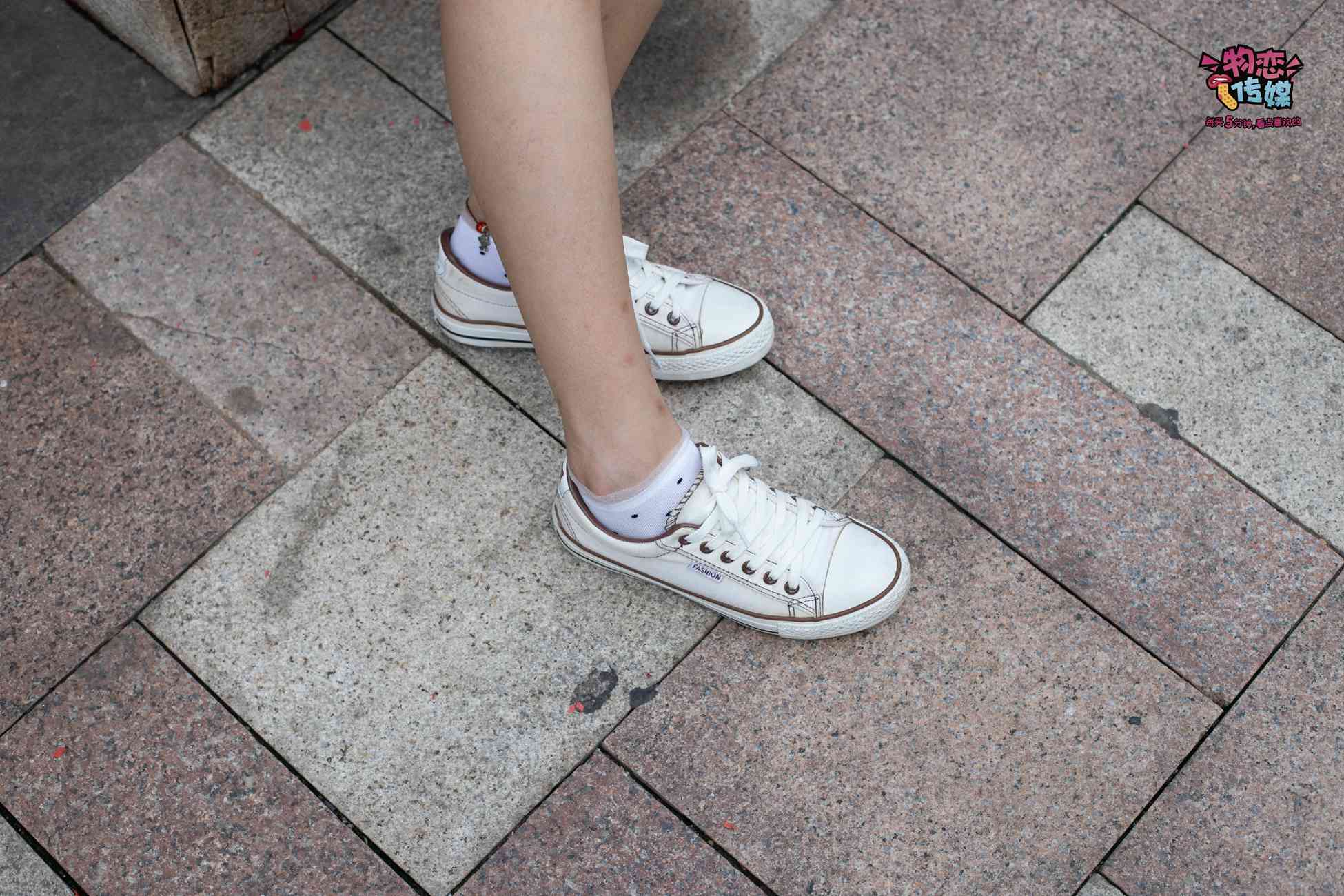 图片[106]-物恋传媒 No.51 俏皮露肩T恤搭配粉色小短裙,白色板鞋配白色斑点袜 [148P] – 速更版-美库