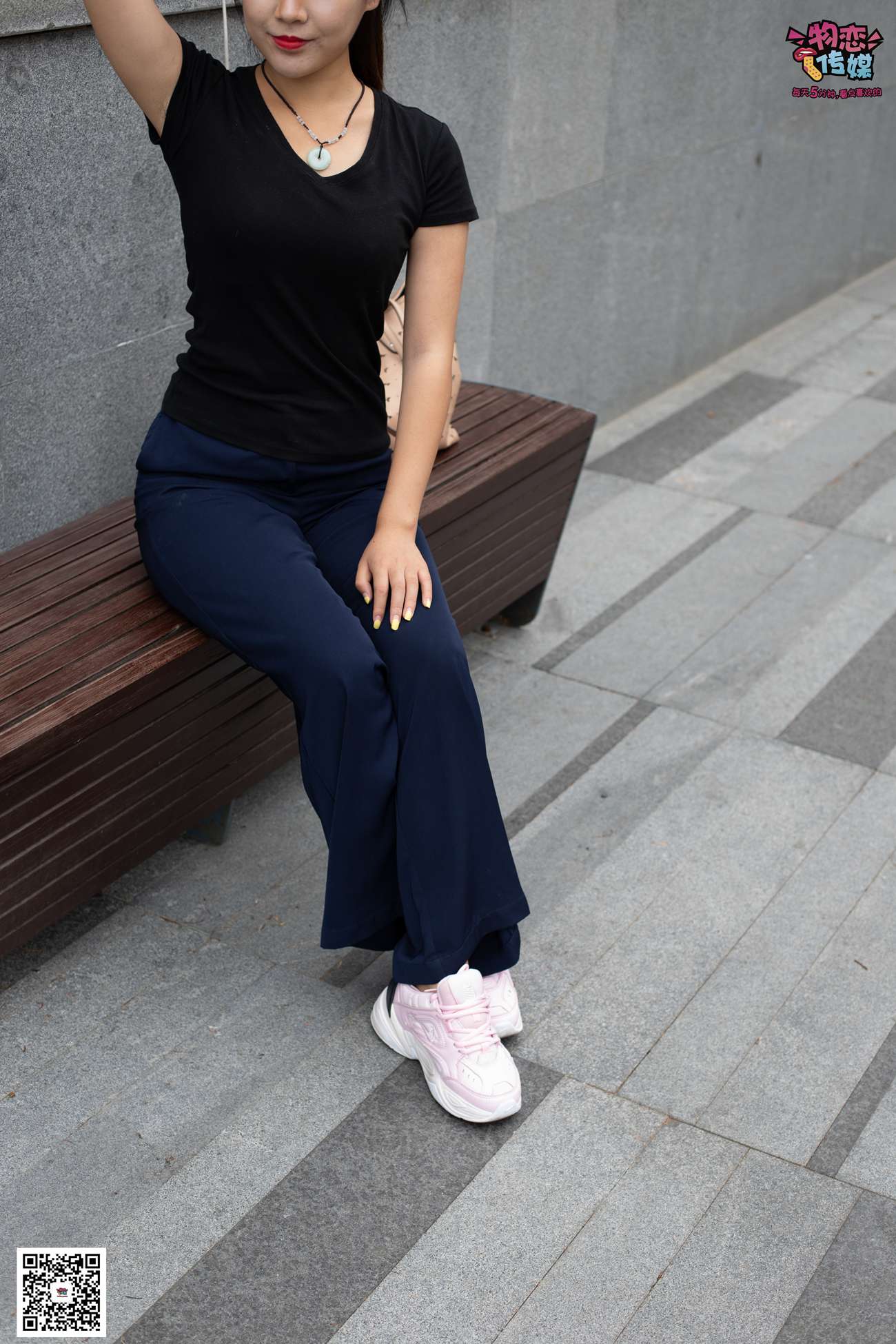 图片[86]-物恋传媒 No.053 些许肉感，很多性感~粉色小跑鞋配黑色船袜 [124P] – 速更版-美库