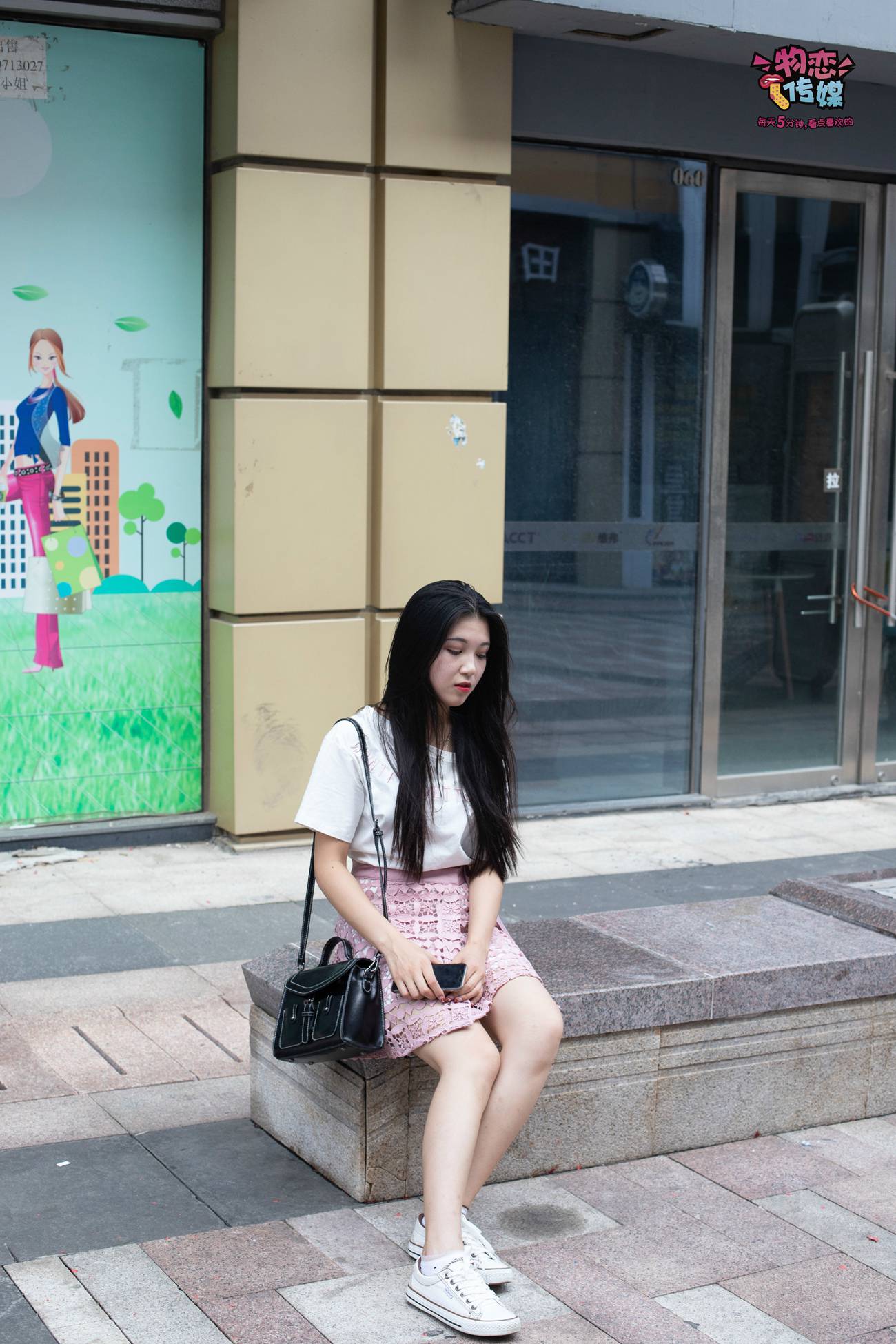 图片[134]-物恋传媒 No.51 俏皮露肩T恤搭配粉色小短裙,白色板鞋配白色斑点袜 [148P] – 速更版-美库