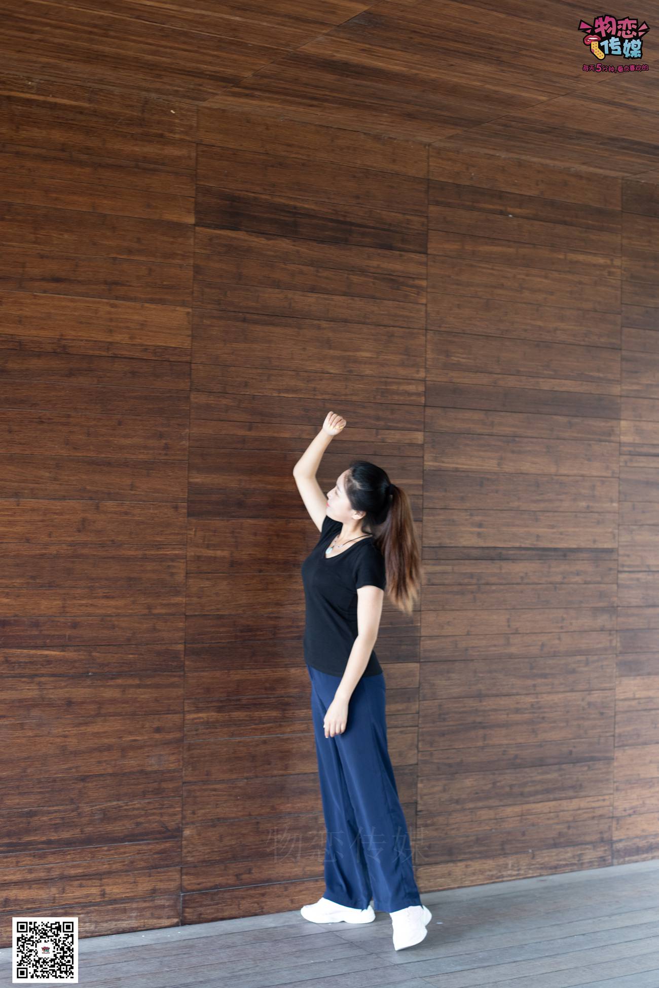 图片[111]-物恋传媒 No.053 些许肉感，很多性感~粉色小跑鞋配黑色船袜 [124P] – 速更版-美库