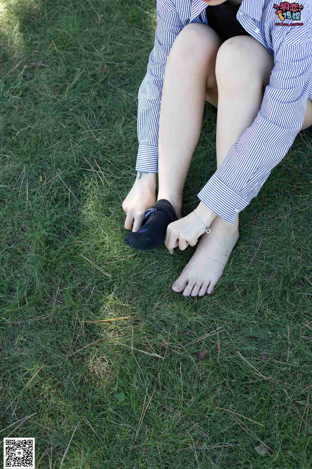图片[10]-物恋传媒 No.056 眼神犀利,表情高冷小姐姐的深蓝色棉袜 [160P] – 速更版-美库