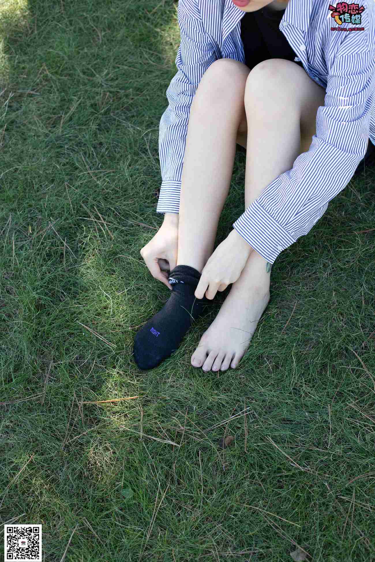 图片[12]-物恋传媒 No.056 眼神犀利,表情高冷小姐姐的深蓝色棉袜 [160P] – 速更版-美库
