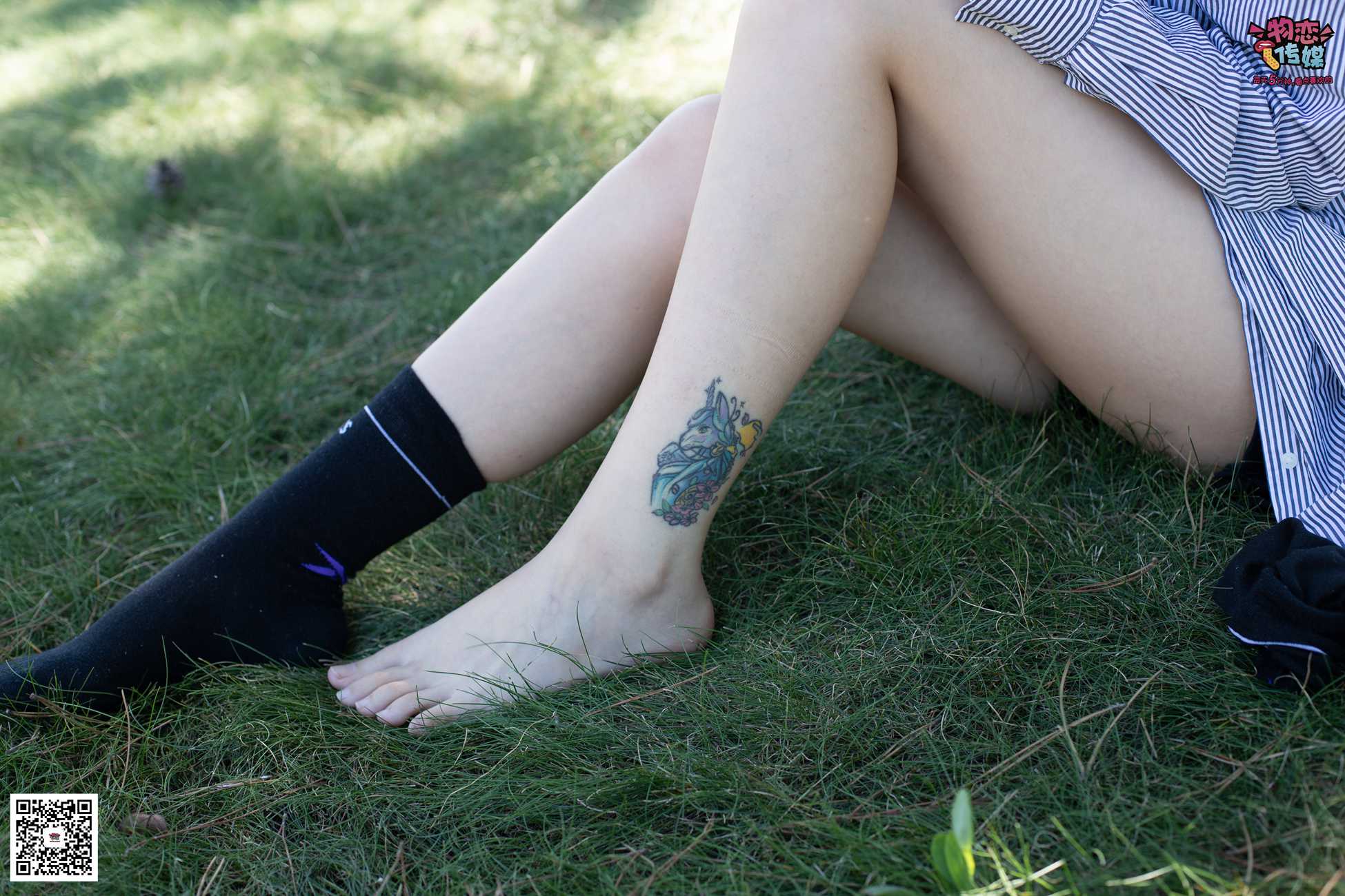 图片[22]-物恋传媒 No.056 眼神犀利,表情高冷小姐姐的深蓝色棉袜 [160P] – 速更版-美库