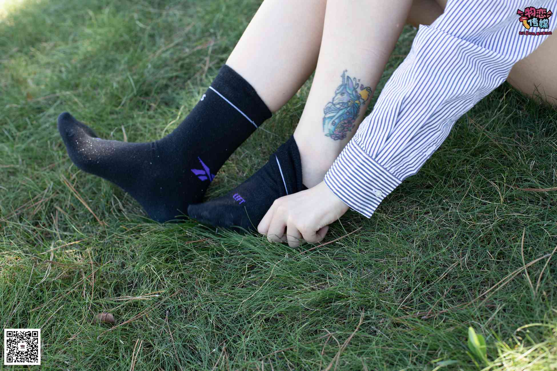 图片[26]-物恋传媒 No.056 眼神犀利,表情高冷小姐姐的深蓝色棉袜 [160P] – 速更版-美库