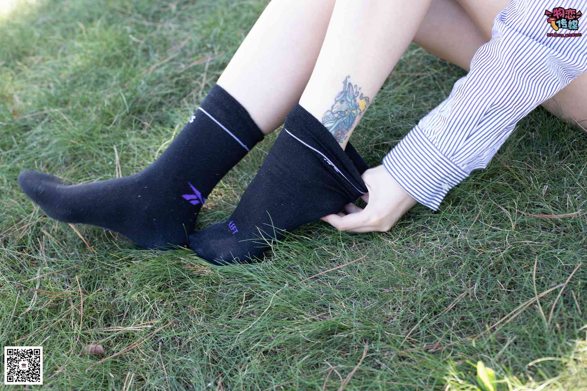 图片[28]-物恋传媒 No.056 眼神犀利,表情高冷小姐姐的深蓝色棉袜 [160P] – 速更版-美库