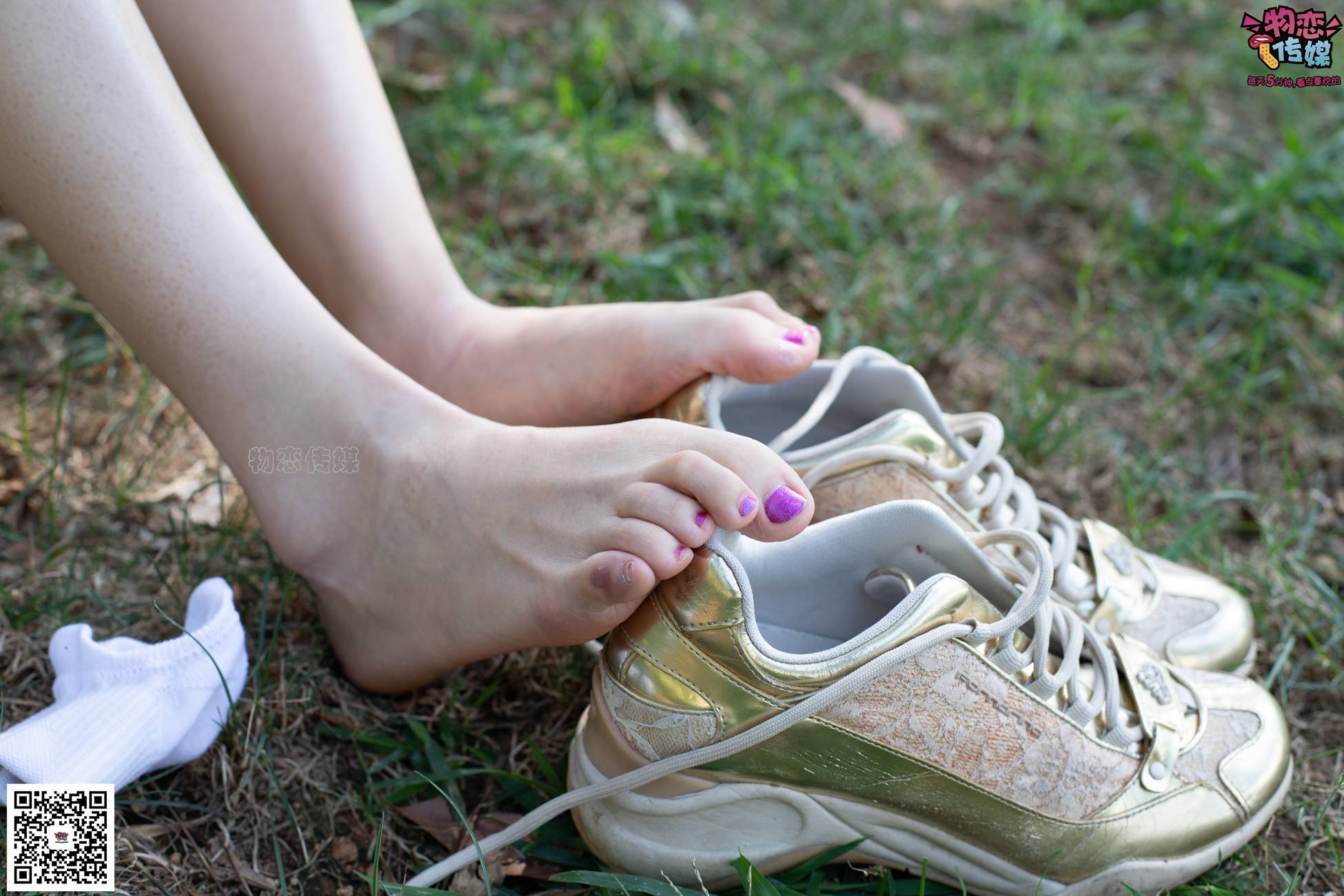 图片[28]-物恋传媒 No.057 摇滚重金属,狂野的温柔,纯情的安踏白棉袜 [190P] – 速更版-美库