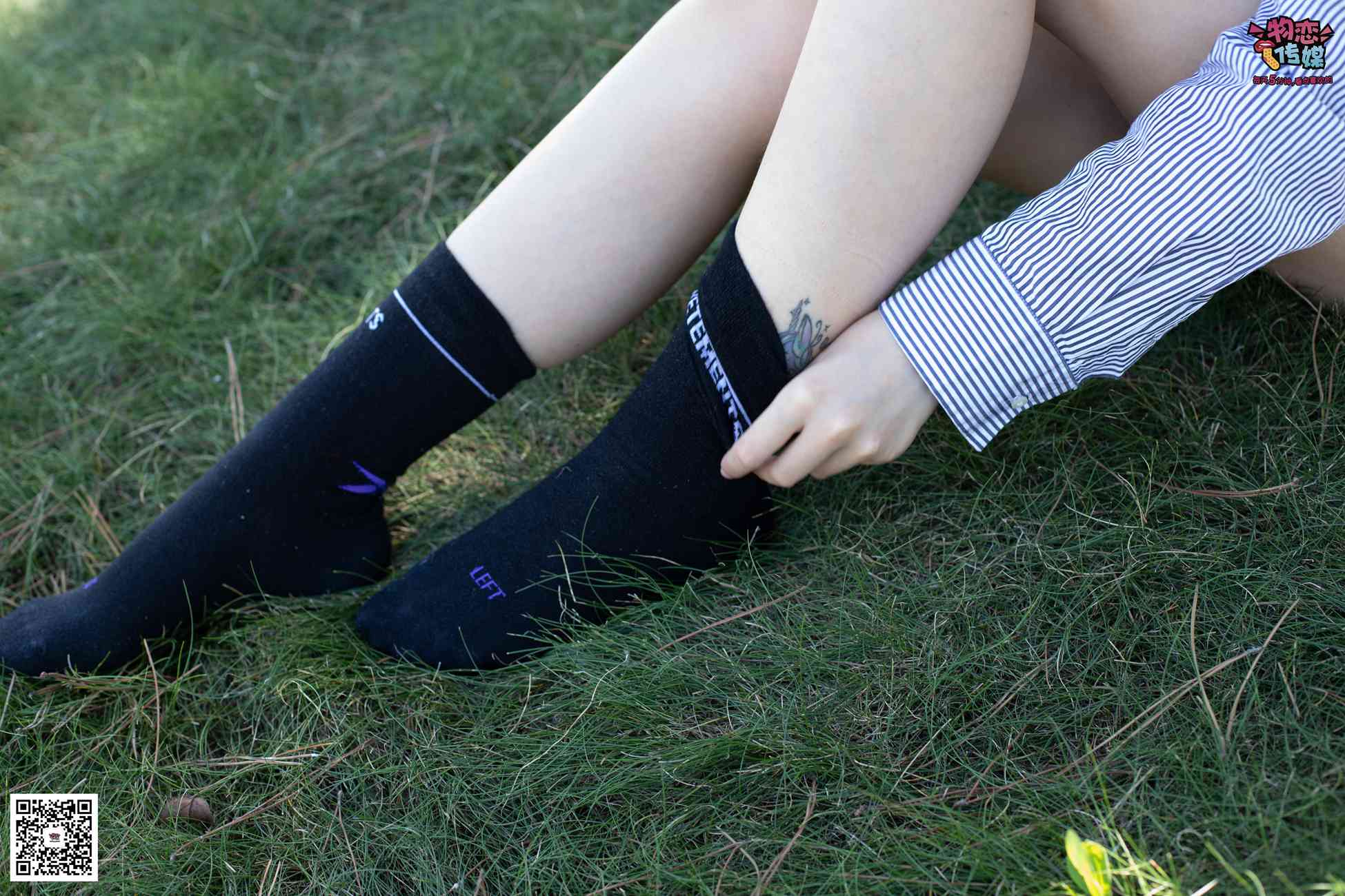 图片[32]-物恋传媒 No.056 眼神犀利,表情高冷小姐姐的深蓝色棉袜 [160P] – 速更版-美库