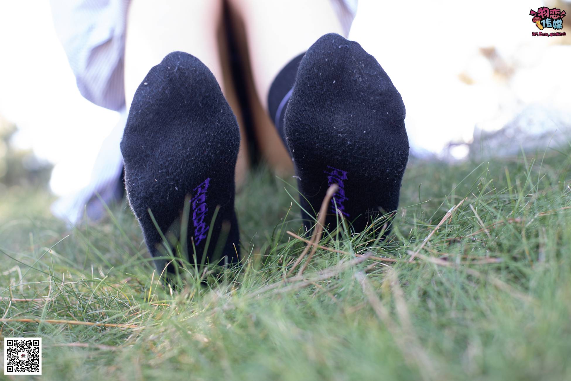 图片[38]-物恋传媒 No.056 眼神犀利,表情高冷小姐姐的深蓝色棉袜 [160P] – 速更版-美库