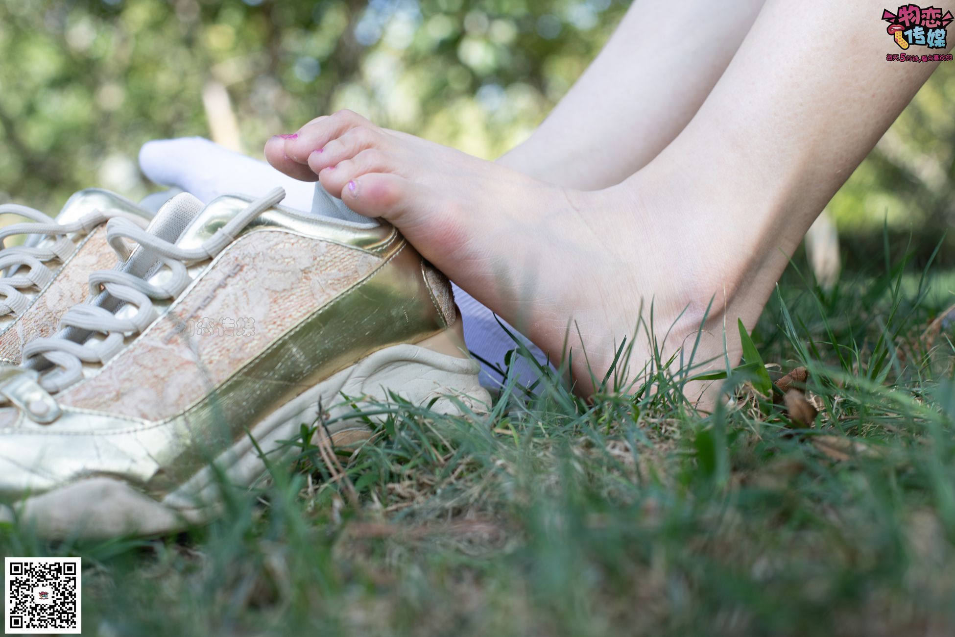 图片[39]-物恋传媒 No.057 摇滚重金属,狂野的温柔,纯情的安踏白棉袜 [190P] – 速更版-美库