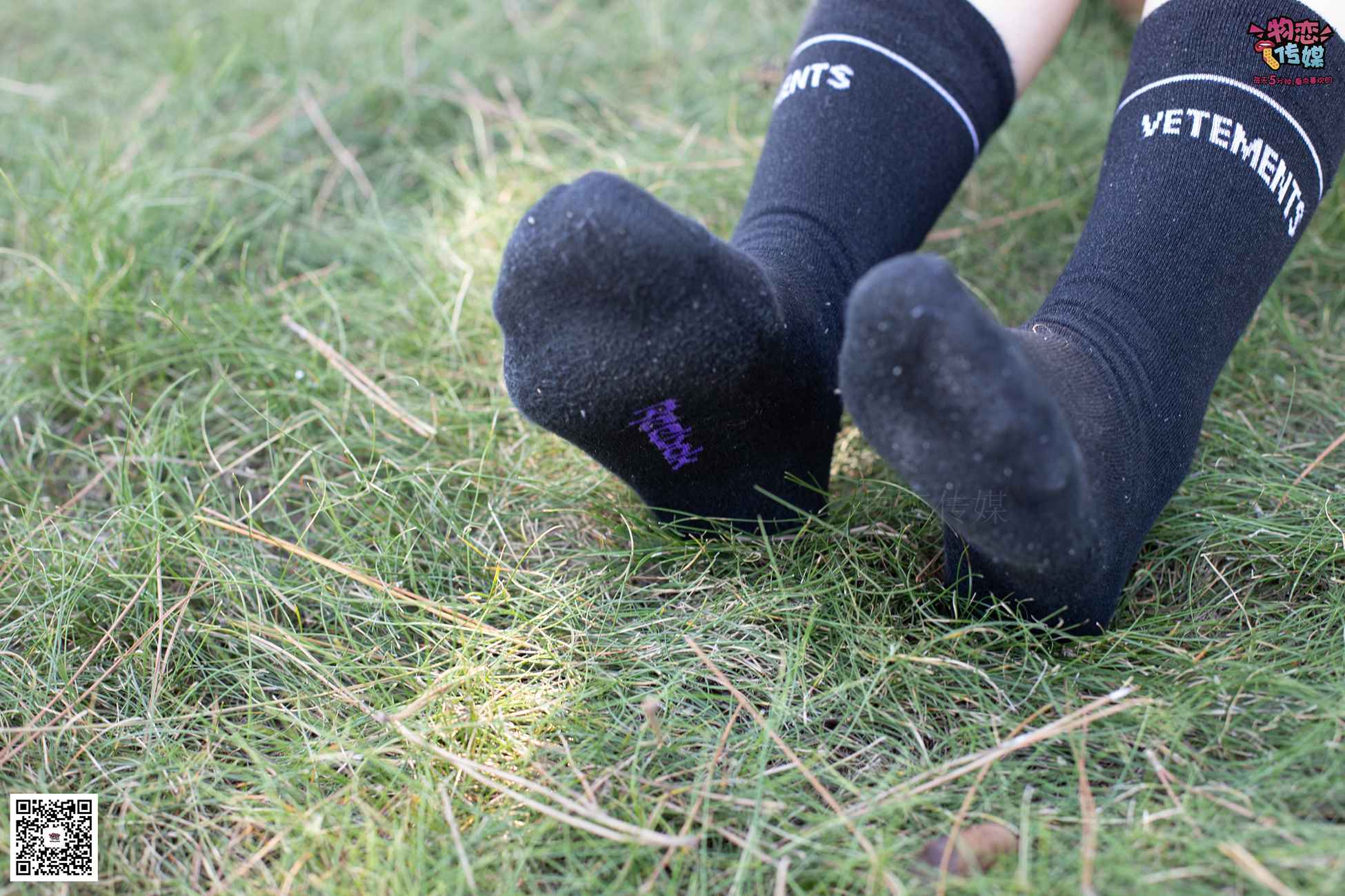 图片[40]-物恋传媒 No.056 眼神犀利,表情高冷小姐姐的深蓝色棉袜 [160P] – 速更版-美库