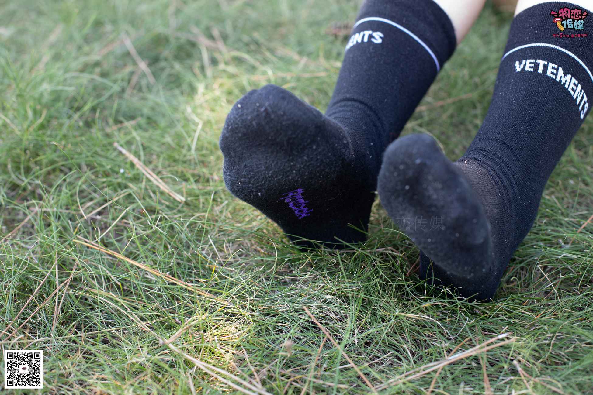 图片[43]-物恋传媒 No.056 眼神犀利,表情高冷小姐姐的深蓝色棉袜 [160P] – 速更版-美库