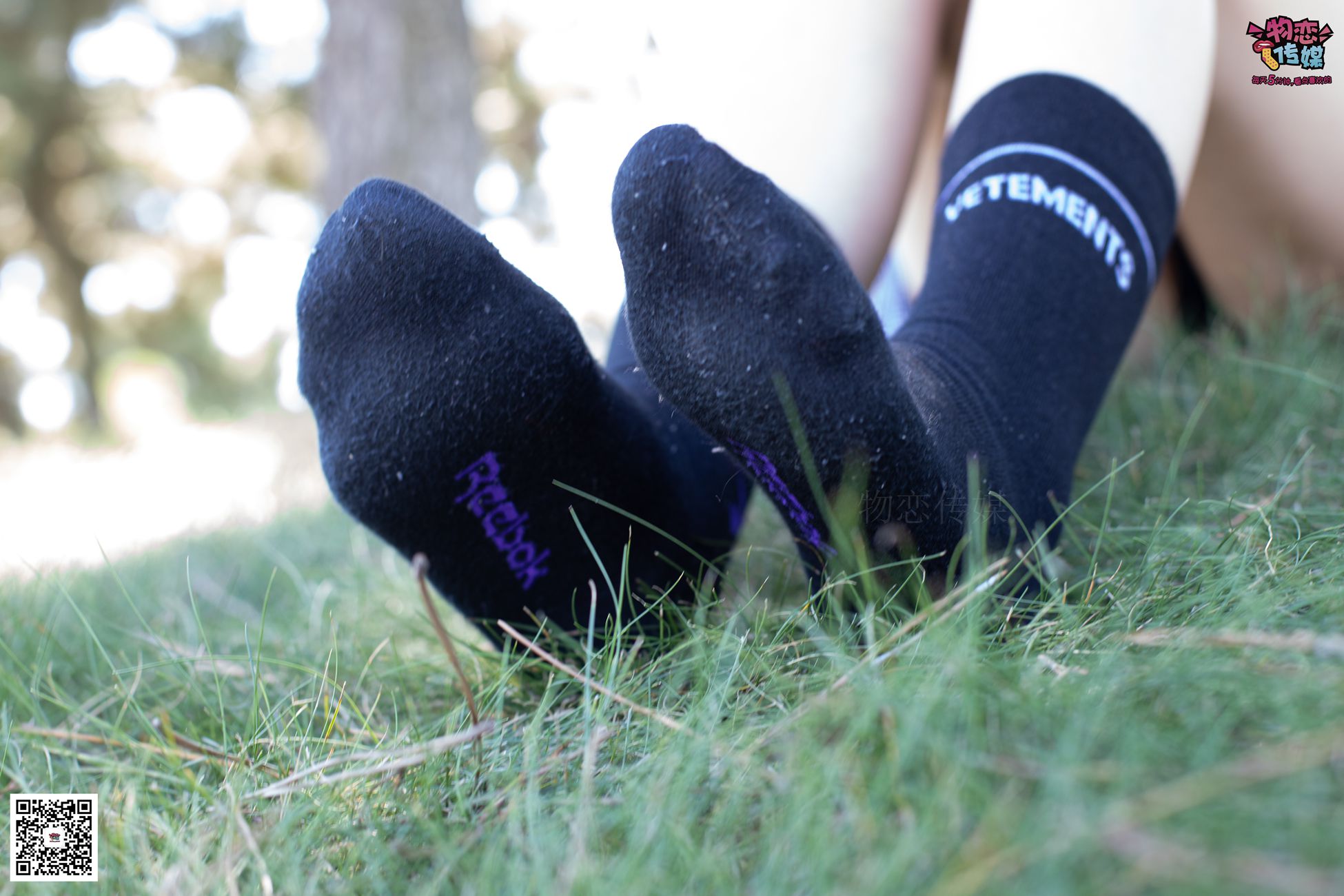 图片[44]-物恋传媒 No.056 眼神犀利,表情高冷小姐姐的深蓝色棉袜 [160P] – 速更版-美库